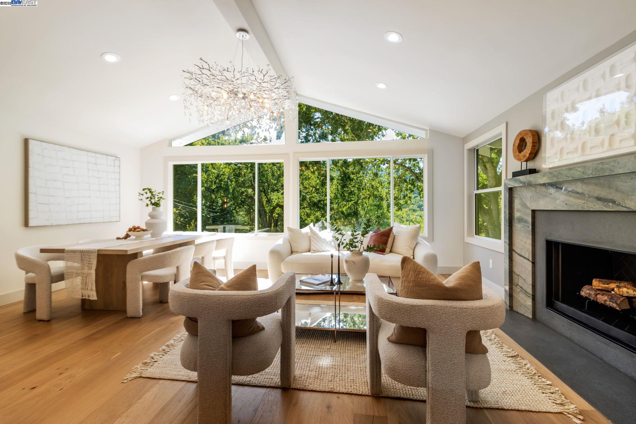 Detail Gallery Image 9 of 60 For 15 Manzanita Terrace, Orinda,  CA 94563 - 5 Beds | 3/1 Baths