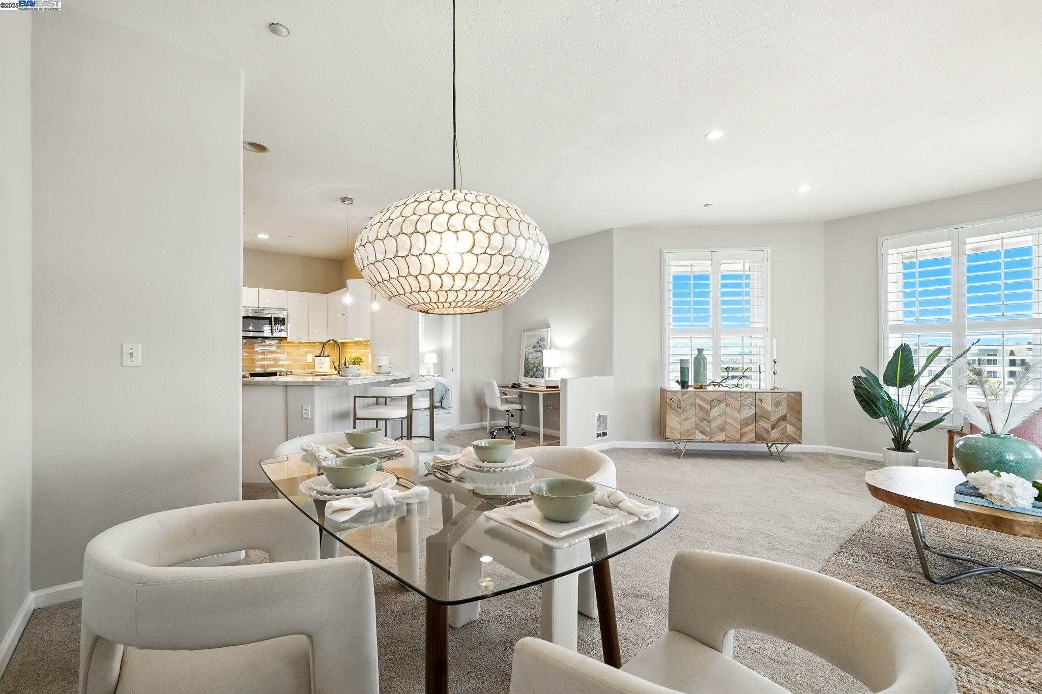 Detail Gallery Image 2 of 31 For 1121 40th St #1401,  Emeryville,  CA 94608 - 2 Beds | 2 Baths