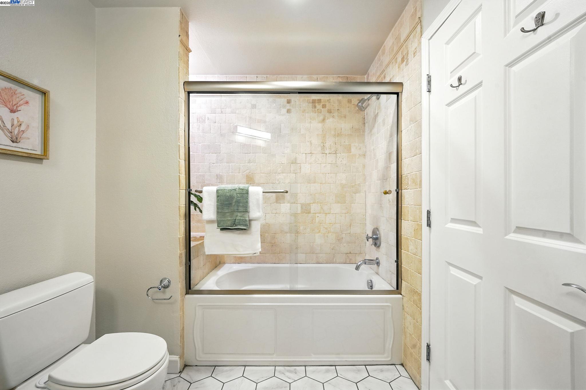Detail Gallery Image 18 of 31 For 1121 40th St #1401,  Emeryville,  CA 94608 - 2 Beds | 2 Baths