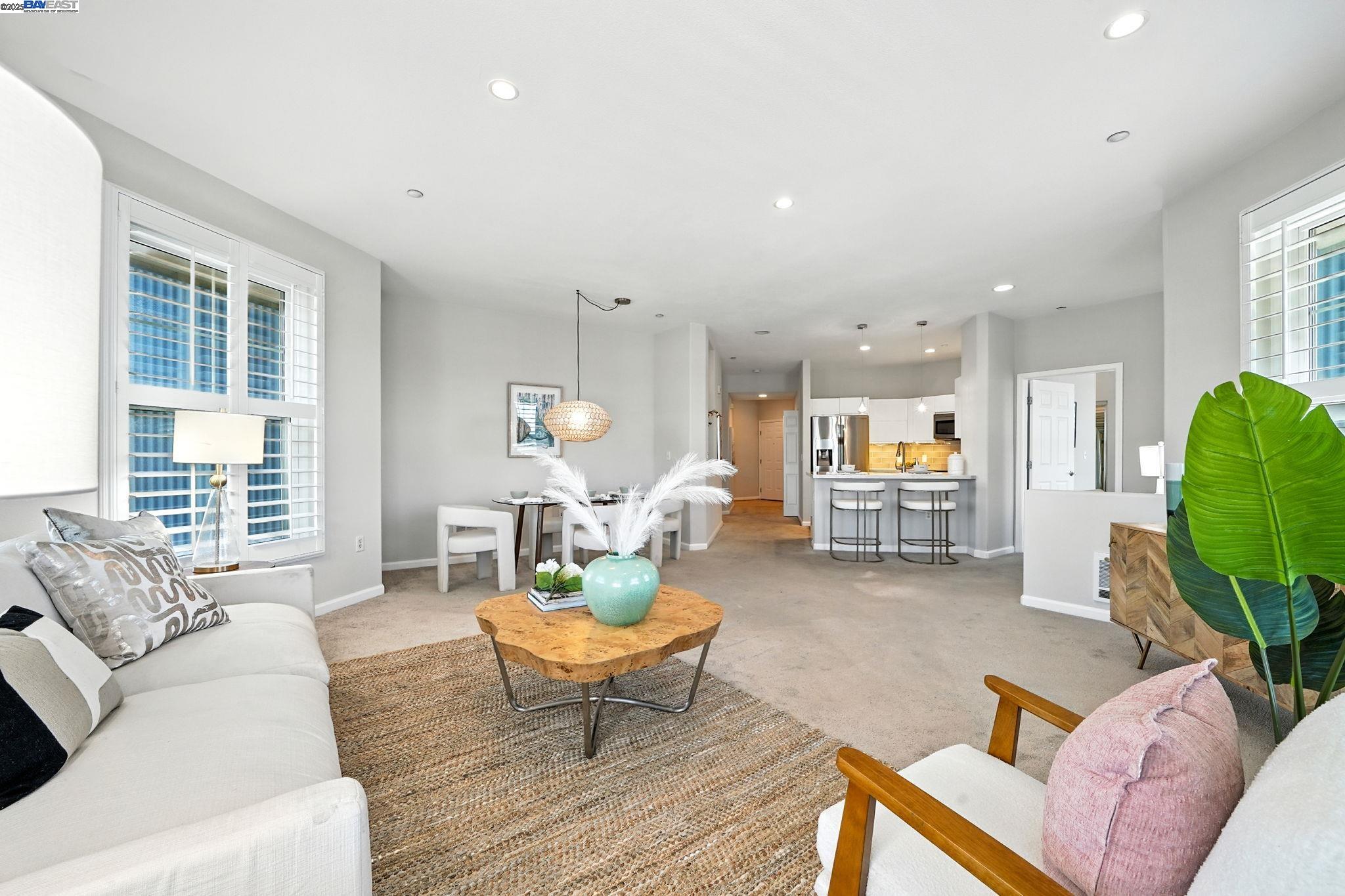 Detail Gallery Image 3 of 31 For 1121 40th St #1401,  Emeryville,  CA 94608 - 2 Beds | 2 Baths