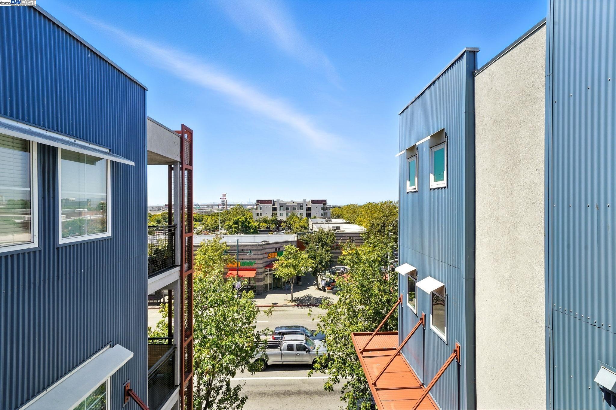Detail Gallery Image 22 of 31 For 1121 40th St #1401,  Emeryville,  CA 94608 - 2 Beds | 2 Baths