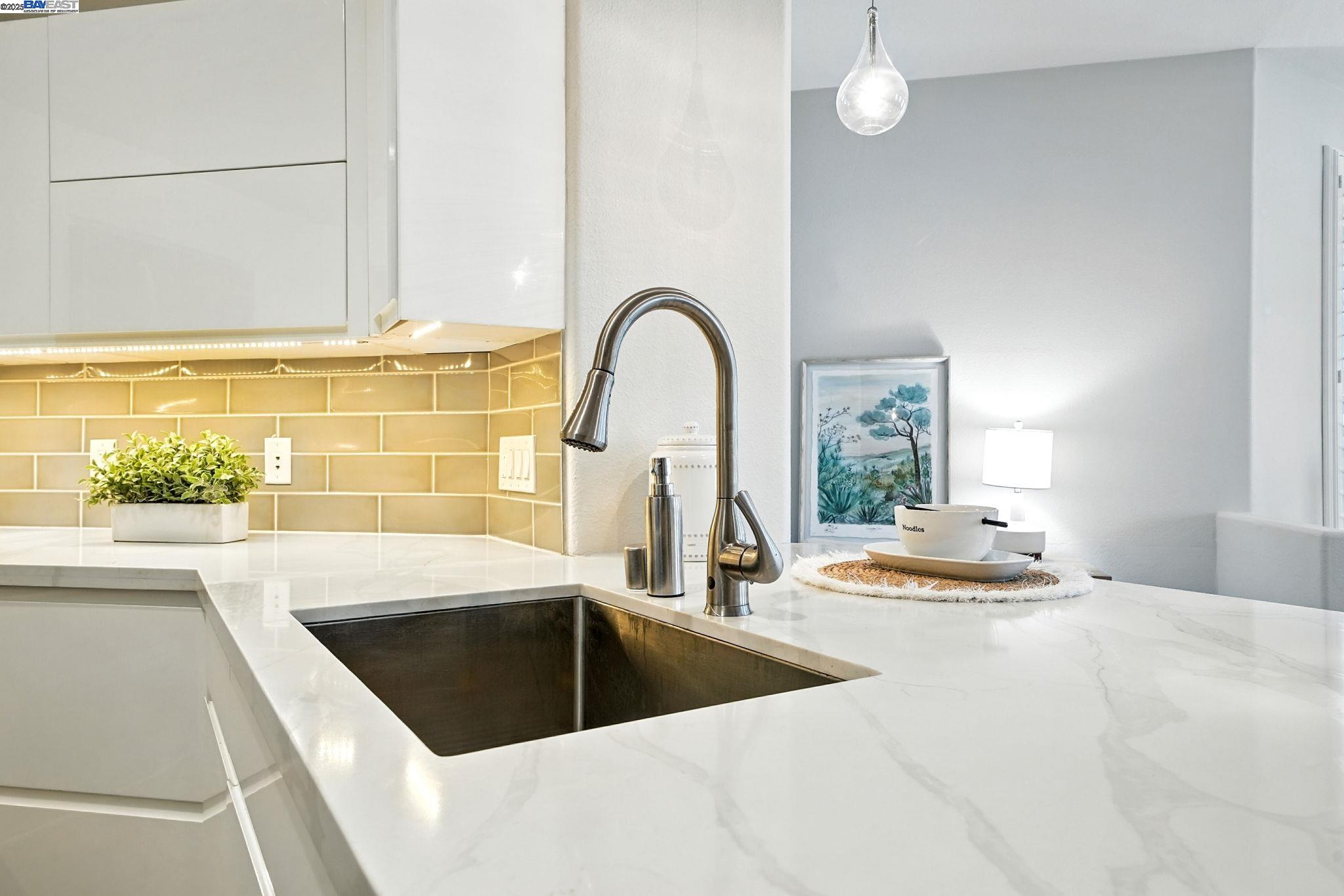 Detail Gallery Image 10 of 31 For 1121 40th St #1401,  Emeryville,  CA 94608 - 2 Beds | 2 Baths