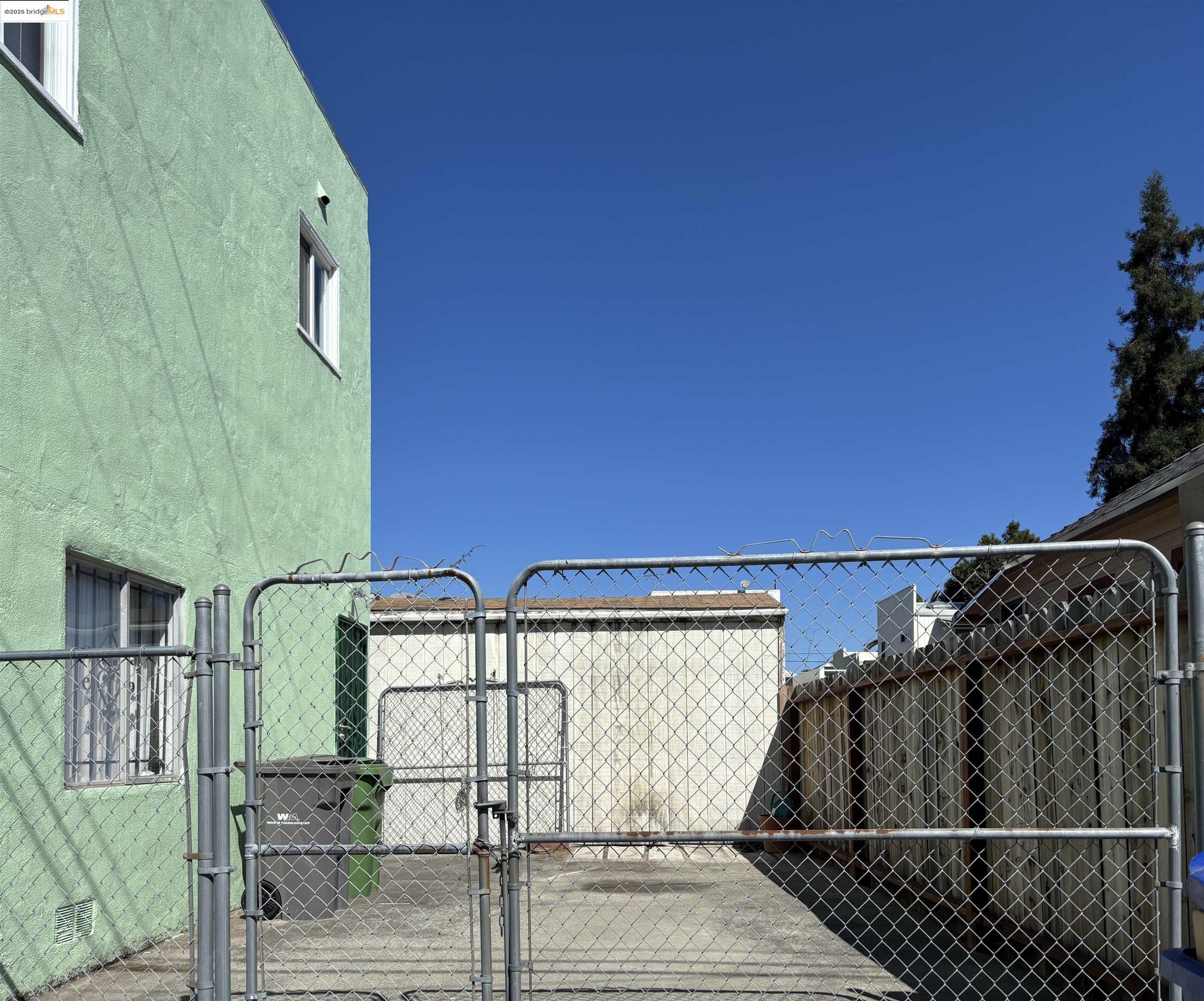 Detail Gallery Image 14 of 15 For 3728 Suter Street, Oakland,  CA 94619 - 2 Beds | 1/1 Baths