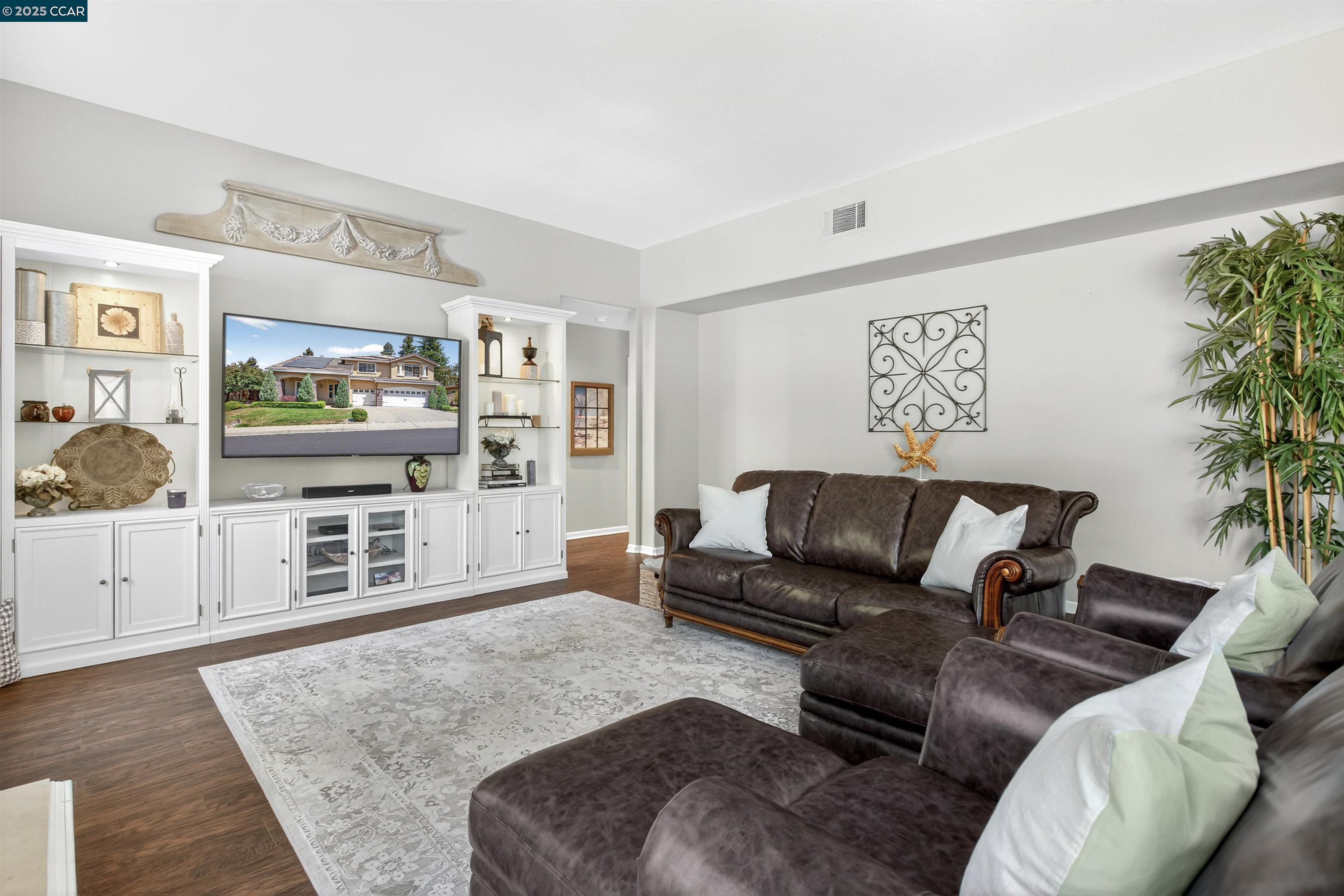 Detail Gallery Image 17 of 40 For 9003 Elk Dr, Clayton,  CA 94517 - 4 Beds | 3 Baths