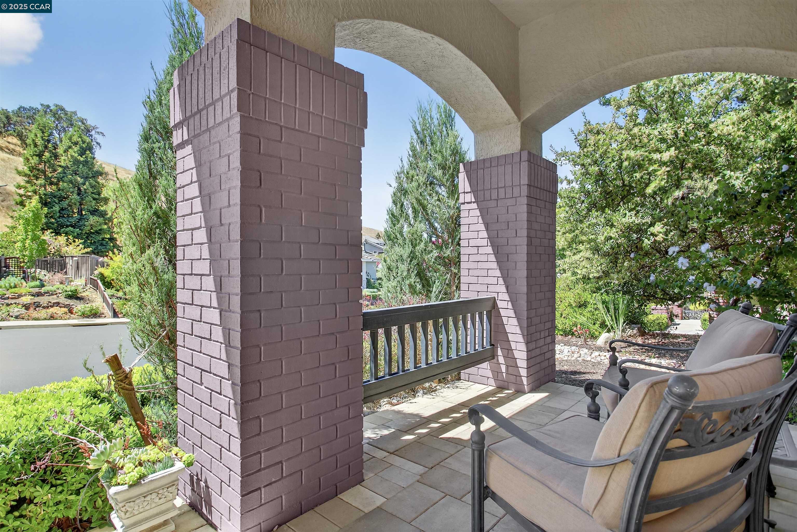 Detail Gallery Image 3 of 40 For 9003 Elk Dr, Clayton,  CA 94517 - 4 Beds | 3 Baths
