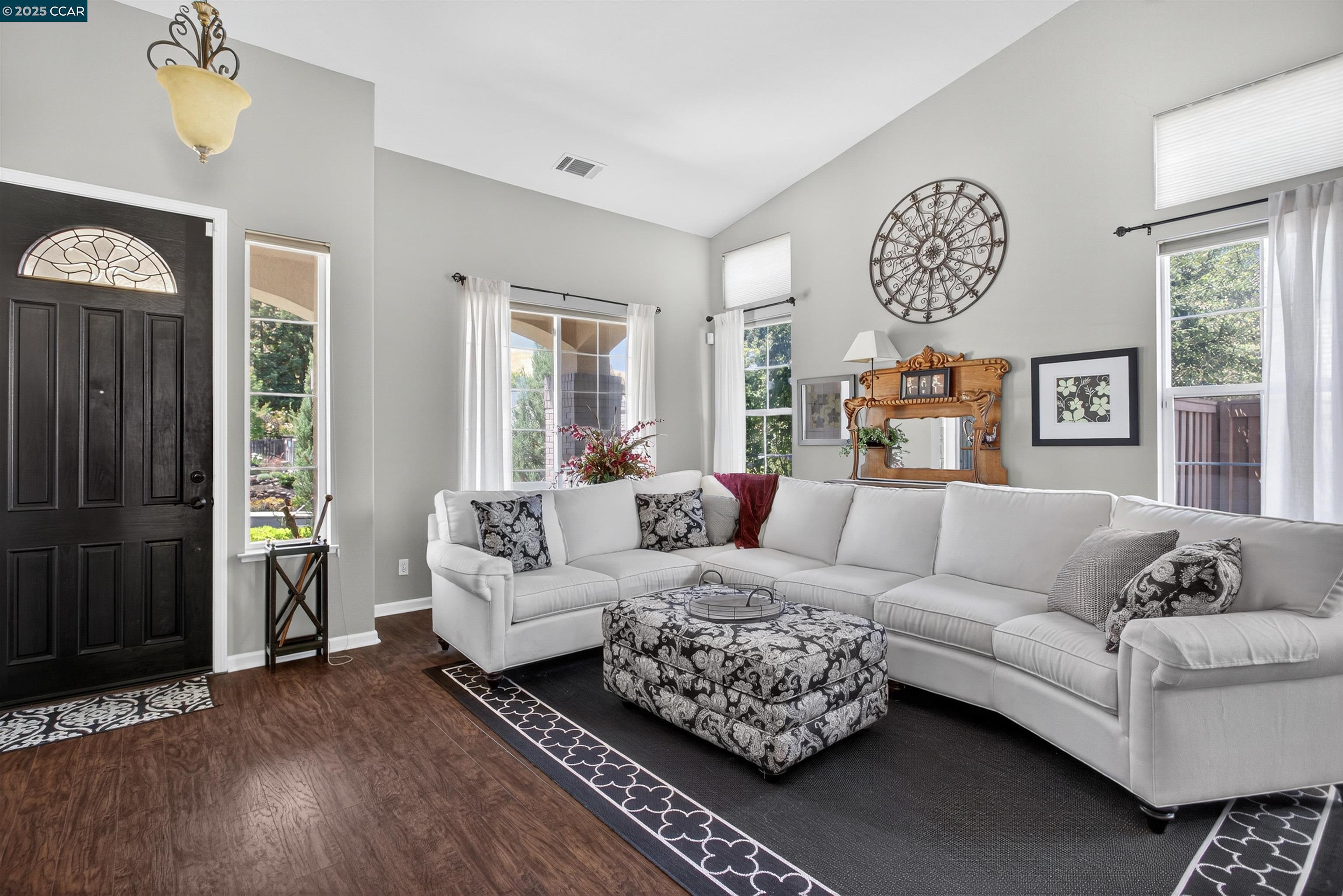 Detail Gallery Image 5 of 40 For 9003 Elk Dr, Clayton,  CA 94517 - 4 Beds | 3 Baths