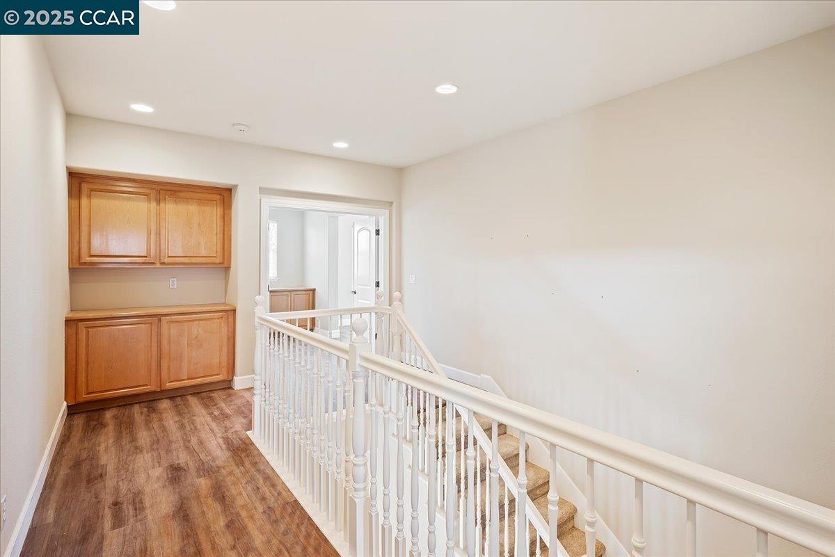 Detail Gallery Image 12 of 38 For 2901 Embleton Ln, San Ramon,  CA 94582 - 5 Beds | 3 Baths