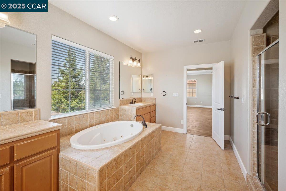 Detail Gallery Image 19 of 38 For 2901 Embleton Ln, San Ramon,  CA 94582 - 5 Beds | 3 Baths