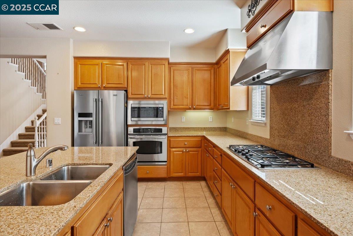 Detail Gallery Image 35 of 38 For 2901 Embleton Ln, San Ramon,  CA 94582 - 5 Beds | 3 Baths