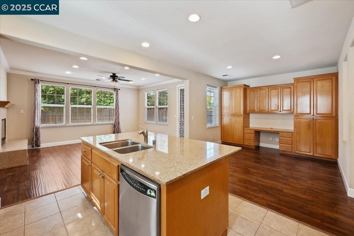 Detail Gallery Image 6 of 38 For 2901 Embleton Ln, San Ramon,  CA 94582 - 5 Beds | 3 Baths