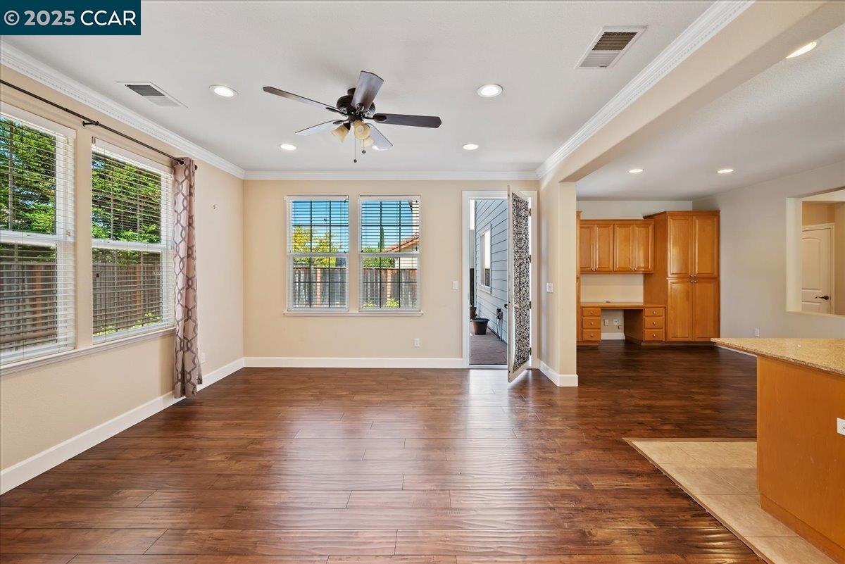 Detail Gallery Image 8 of 38 For 2901 Embleton Ln, San Ramon,  CA 94582 - 5 Beds | 3 Baths