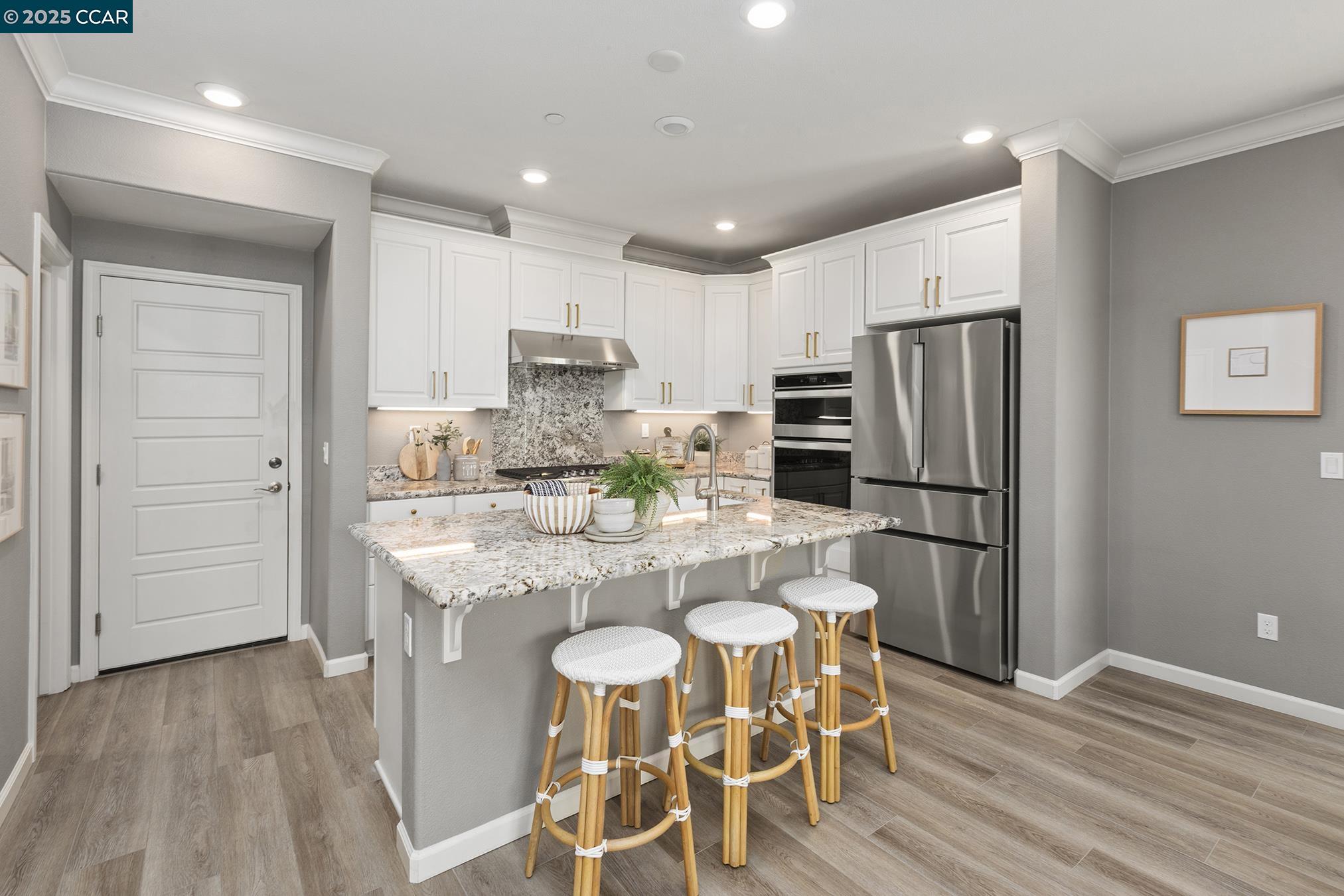 Detail Gallery Image 11 of 52 For 118 Wallace Cir, Moraga,  CA 94556 - 5 Beds | 3/1 Baths
