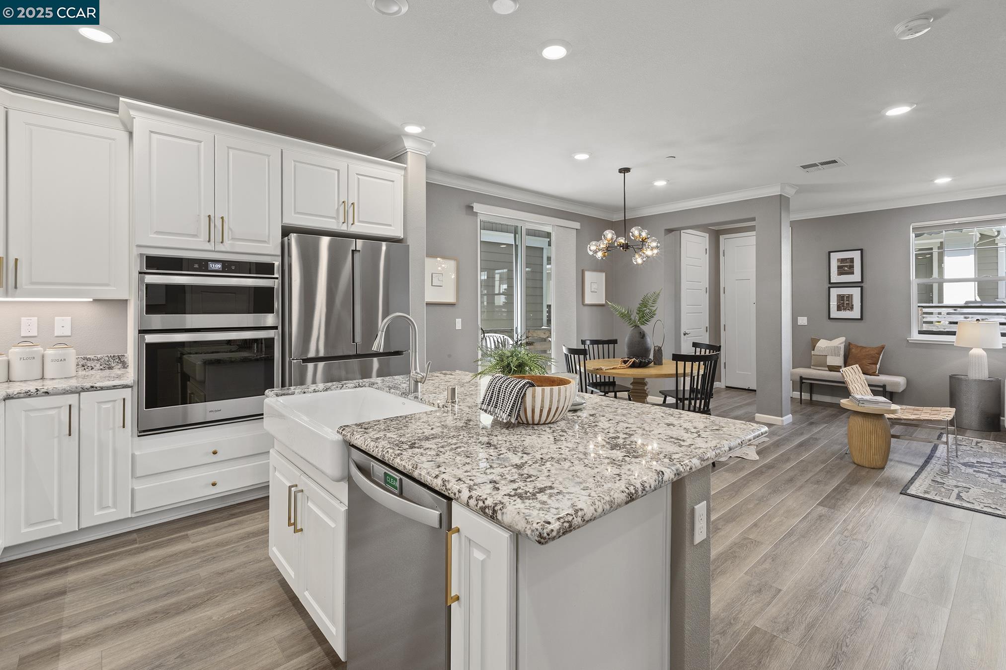 Detail Gallery Image 14 of 52 For 118 Wallace Cir, Moraga,  CA 94556 - 5 Beds | 3/1 Baths