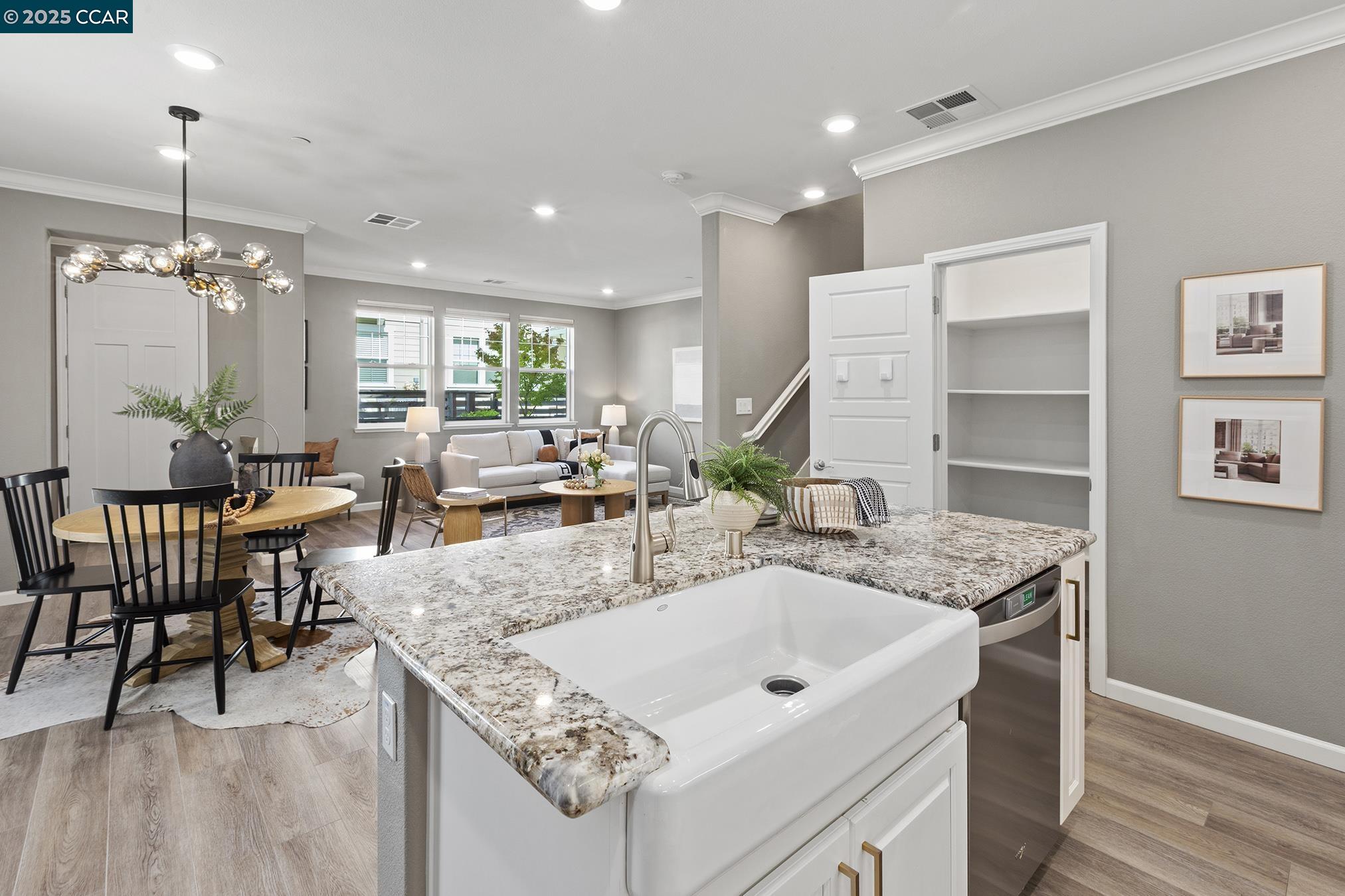 Detail Gallery Image 15 of 52 For 118 Wallace Cir, Moraga,  CA 94556 - 5 Beds | 3/1 Baths