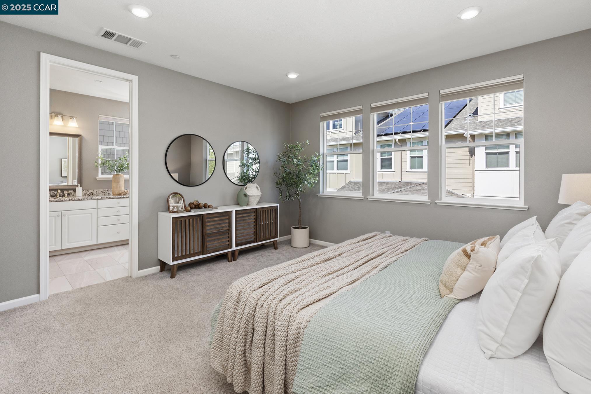 Detail Gallery Image 20 of 52 For 118 Wallace Cir, Moraga,  CA 94556 - 5 Beds | 3/1 Baths