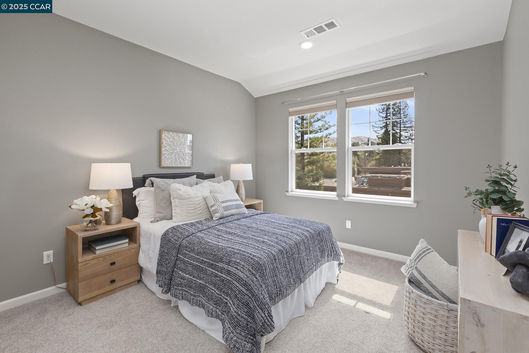 Detail Gallery Image 27 of 52 For 118 Wallace Cir, Moraga,  CA 94556 - 5 Beds | 3/1 Baths