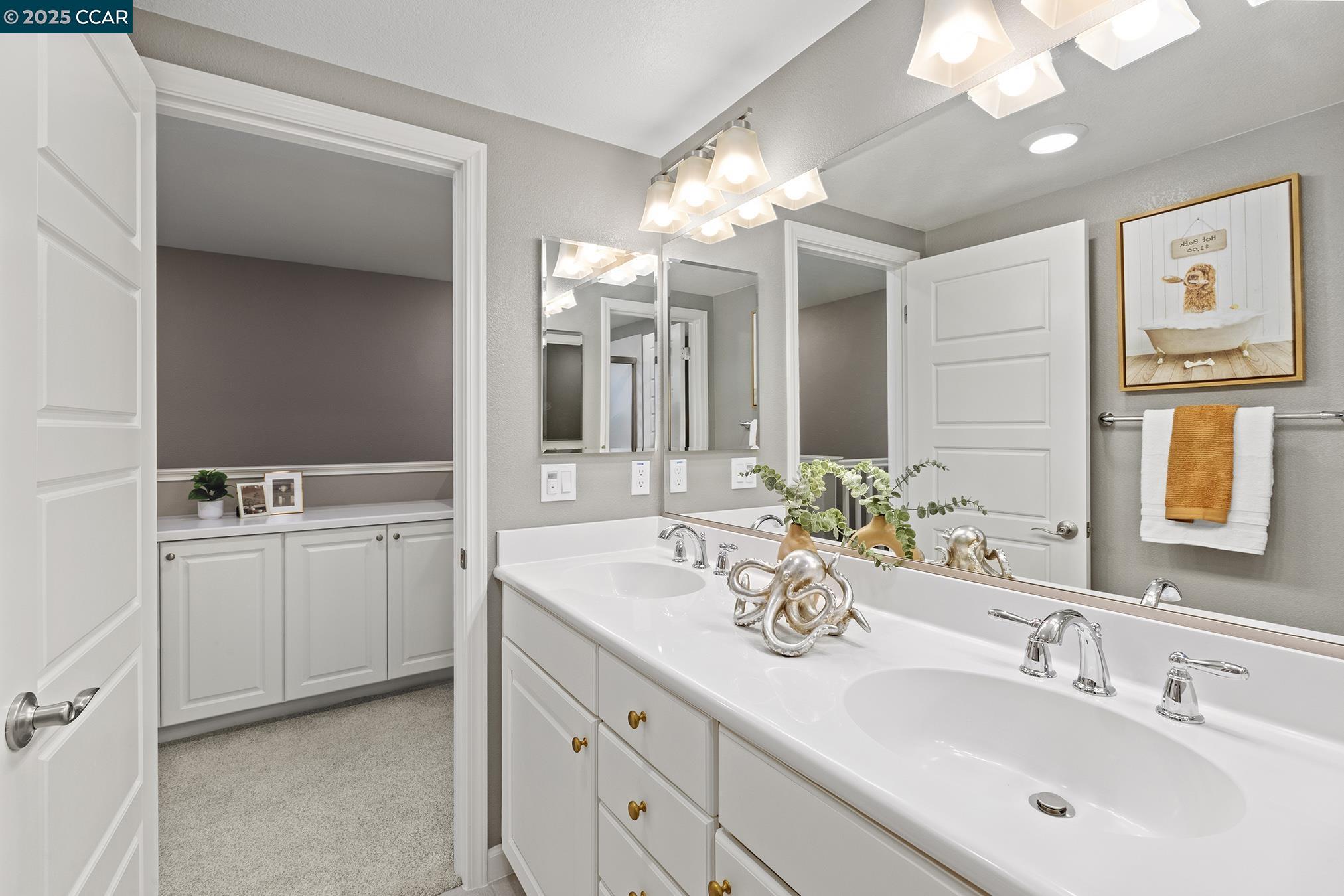 Detail Gallery Image 30 of 52 For 118 Wallace Cir, Moraga,  CA 94556 - 5 Beds | 3/1 Baths