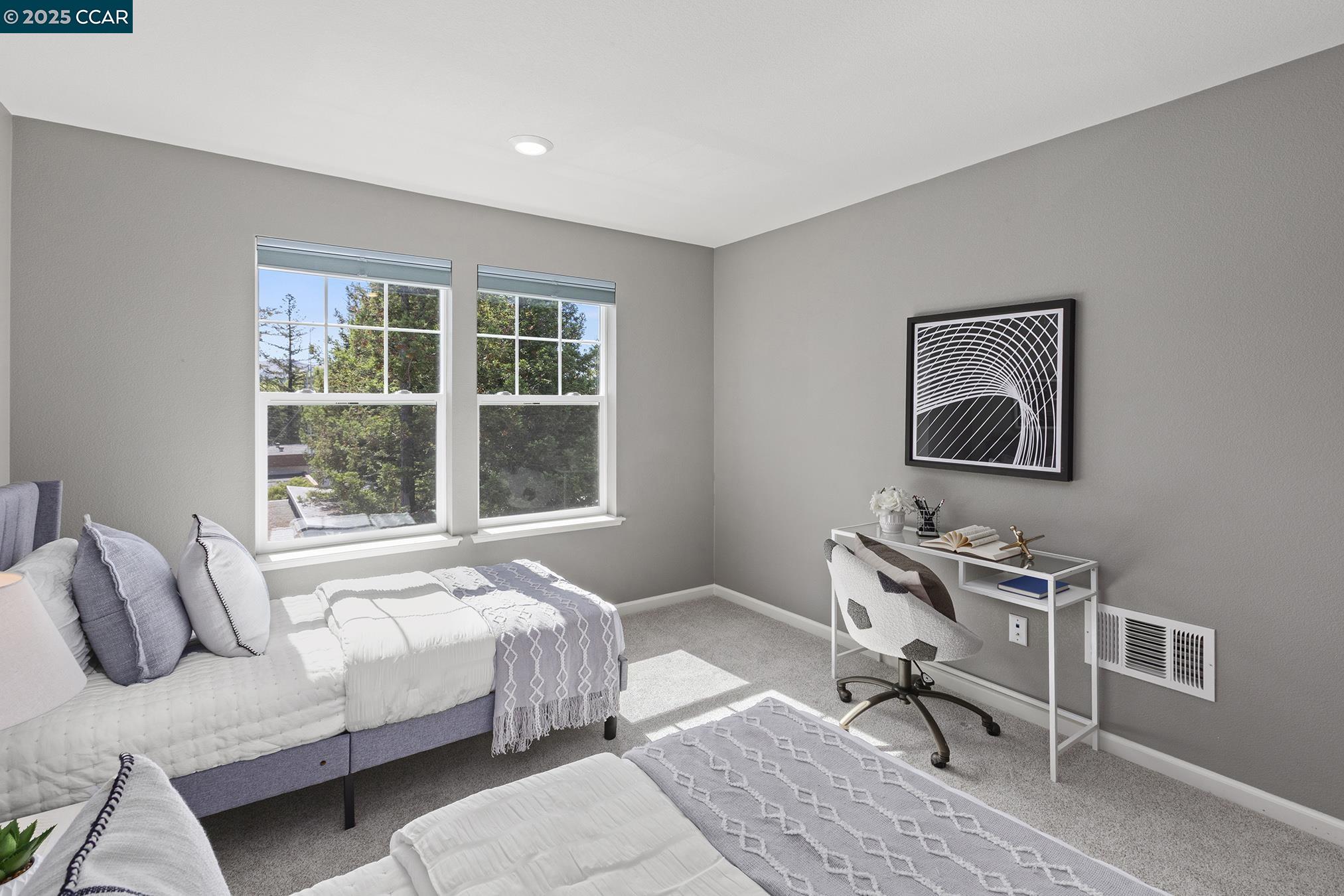 Detail Gallery Image 32 of 52 For 118 Wallace Cir, Moraga,  CA 94556 - 5 Beds | 3/1 Baths