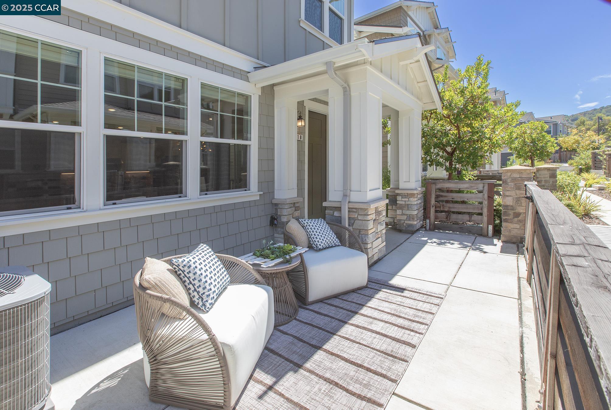 Detail Gallery Image 39 of 52 For 118 Wallace Cir, Moraga,  CA 94556 - 5 Beds | 3/1 Baths