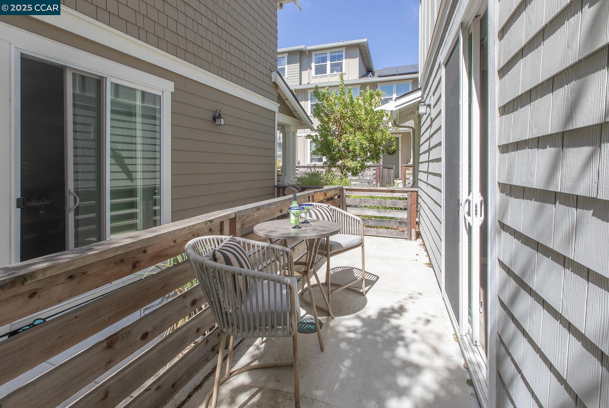 Detail Gallery Image 43 of 52 For 118 Wallace Cir, Moraga,  CA 94556 - 5 Beds | 3/1 Baths