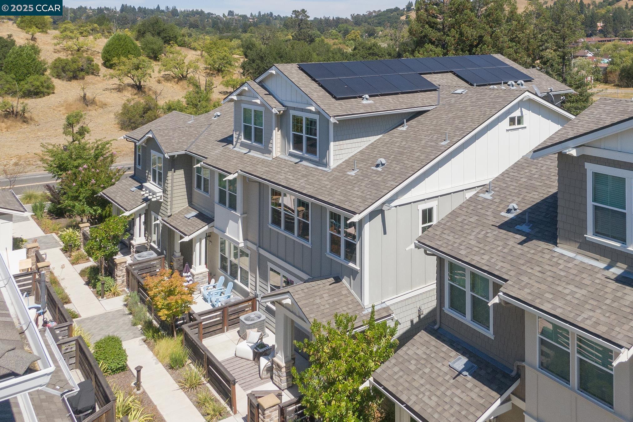 Detail Gallery Image 45 of 52 For 118 Wallace Cir, Moraga,  CA 94556 - 5 Beds | 3/1 Baths
