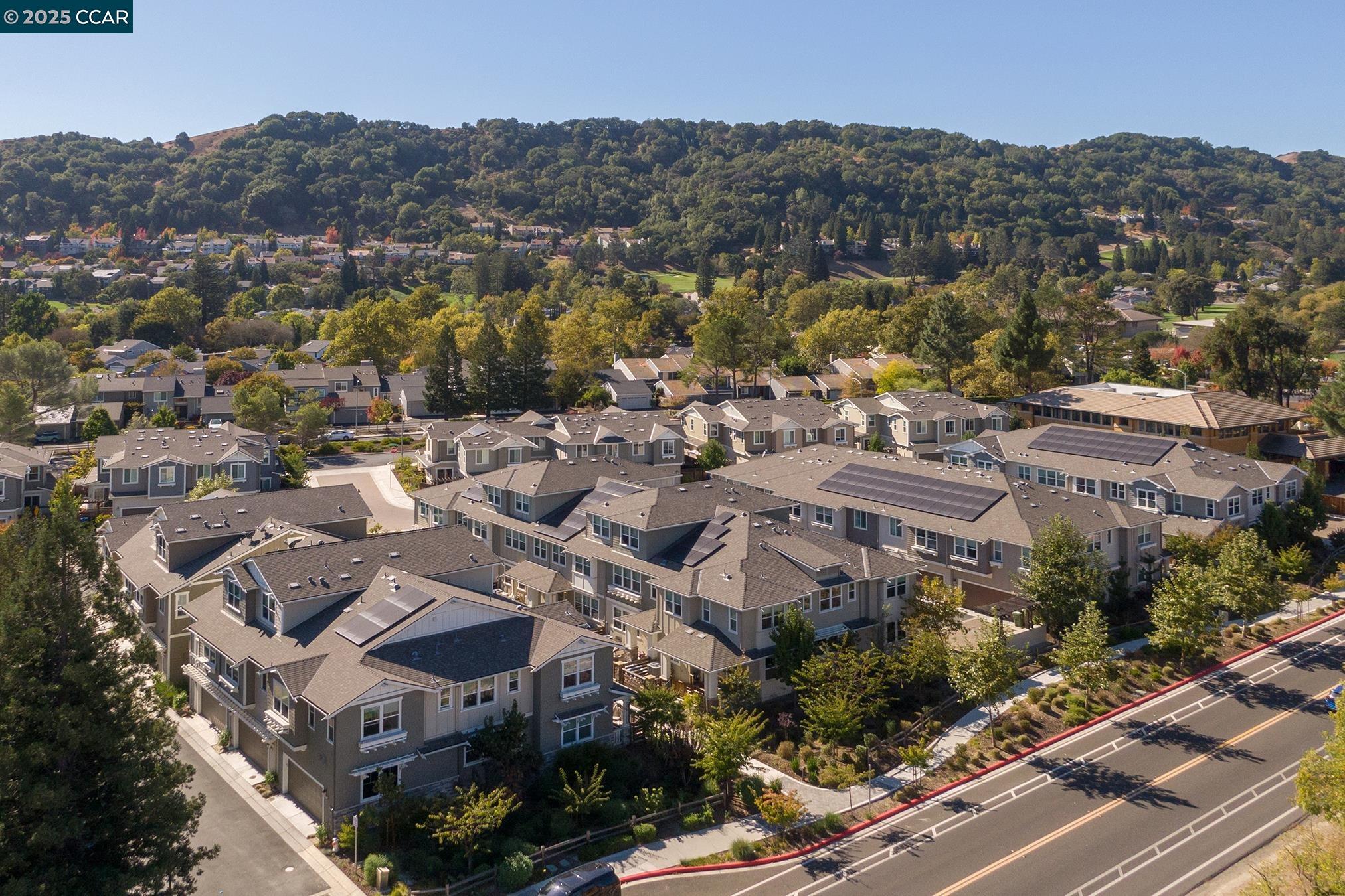Detail Gallery Image 47 of 52 For 118 Wallace Cir, Moraga,  CA 94556 - 5 Beds | 3/1 Baths