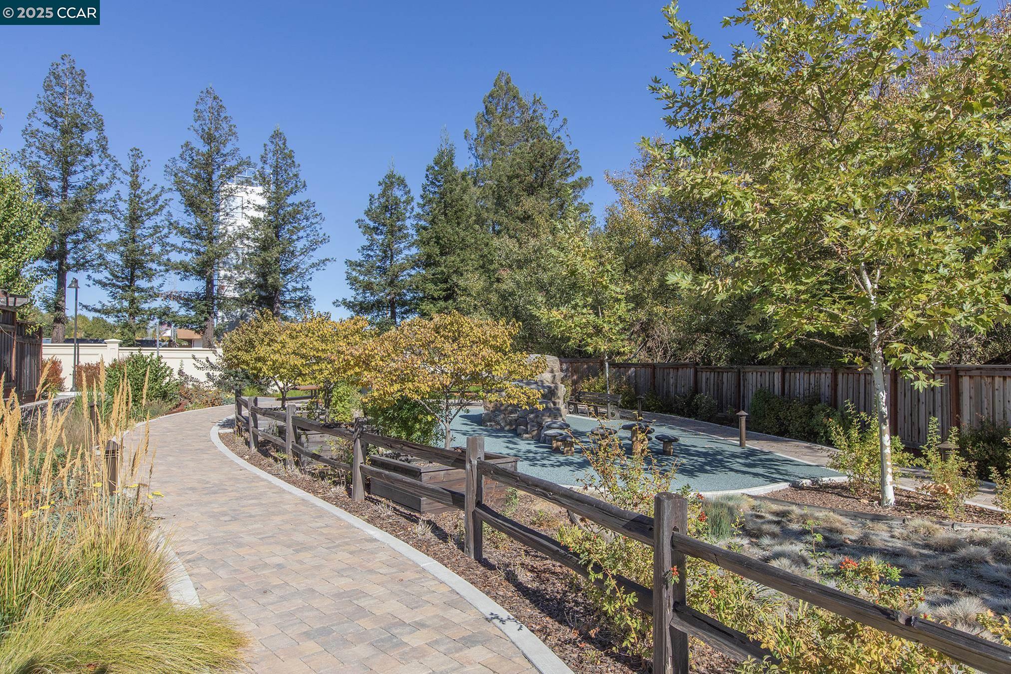 Detail Gallery Image 50 of 52 For 118 Wallace Cir, Moraga,  CA 94556 - 5 Beds | 3/1 Baths