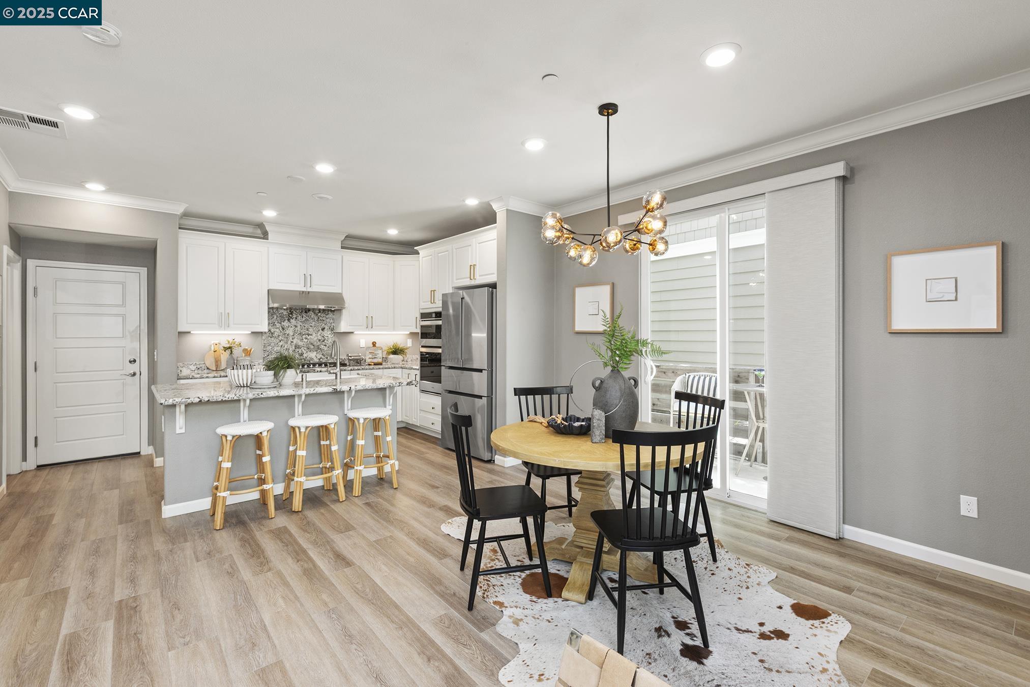 Detail Gallery Image 8 of 52 For 118 Wallace Cir, Moraga,  CA 94556 - 5 Beds | 3/1 Baths