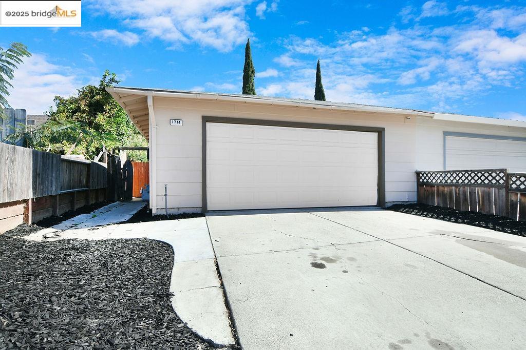 Detail Gallery Image 2 of 25 For 1714 Magnolia Way, Antioch,  CA 94509 - 4 Beds | 2/1 Baths