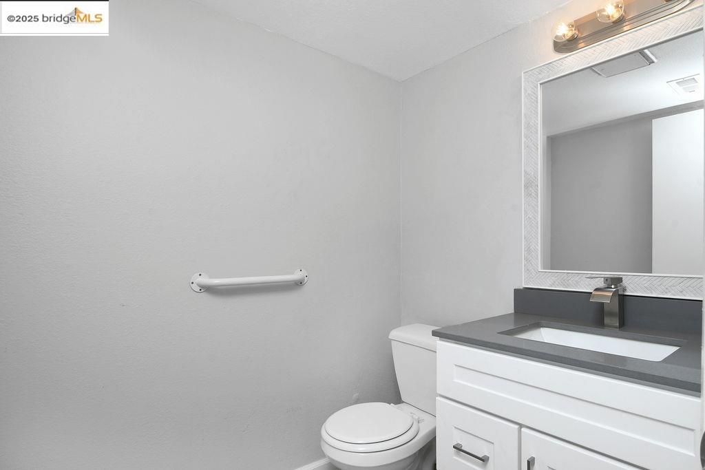 Detail Gallery Image 14 of 25 For 1714 Magnolia Way, Antioch,  CA 94509 - 4 Beds | 2/1 Baths