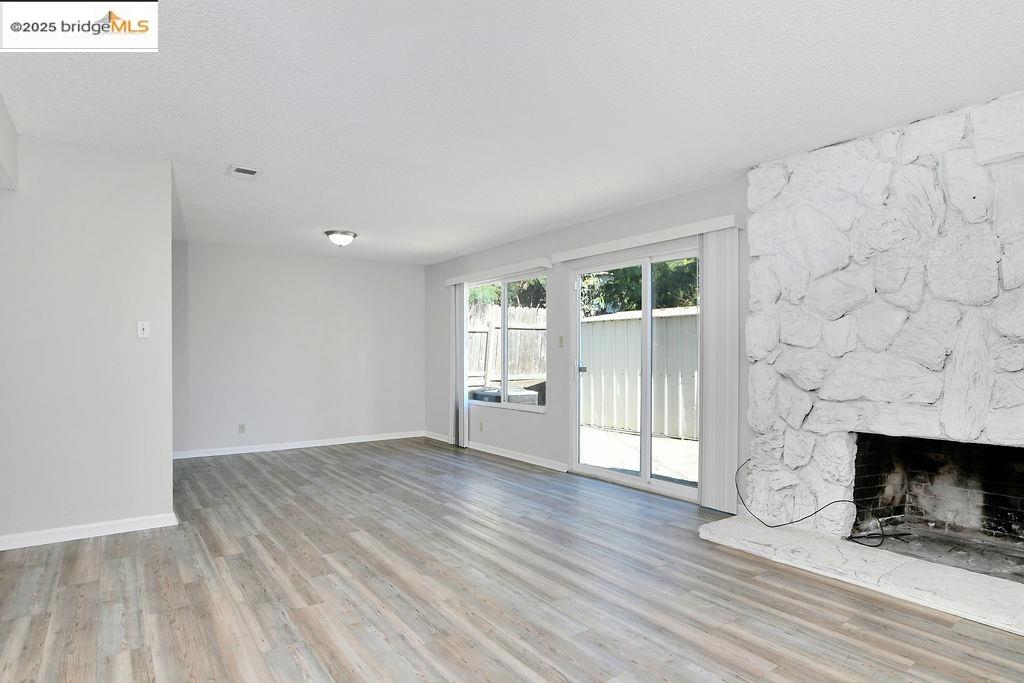 Detail Gallery Image 7 of 25 For 1714 Magnolia Way, Antioch,  CA 94509 - 4 Beds | 2/1 Baths