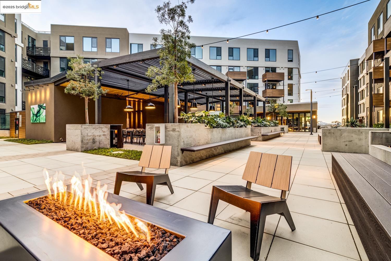 Detail Gallery Image 25 of 42 For 260 Brooklyn Basin Way #409,  Oakland,  CA 94606 - 1 Beds | 1 Baths