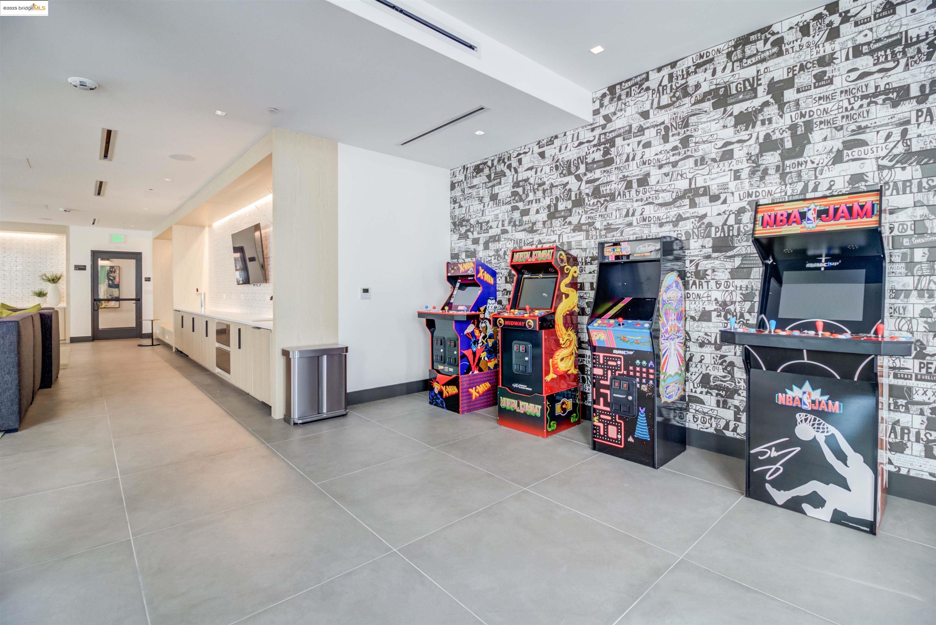 Detail Gallery Image 28 of 42 For 260 Brooklyn Basin Way #409,  Oakland,  CA 94606 - 1 Beds | 1 Baths