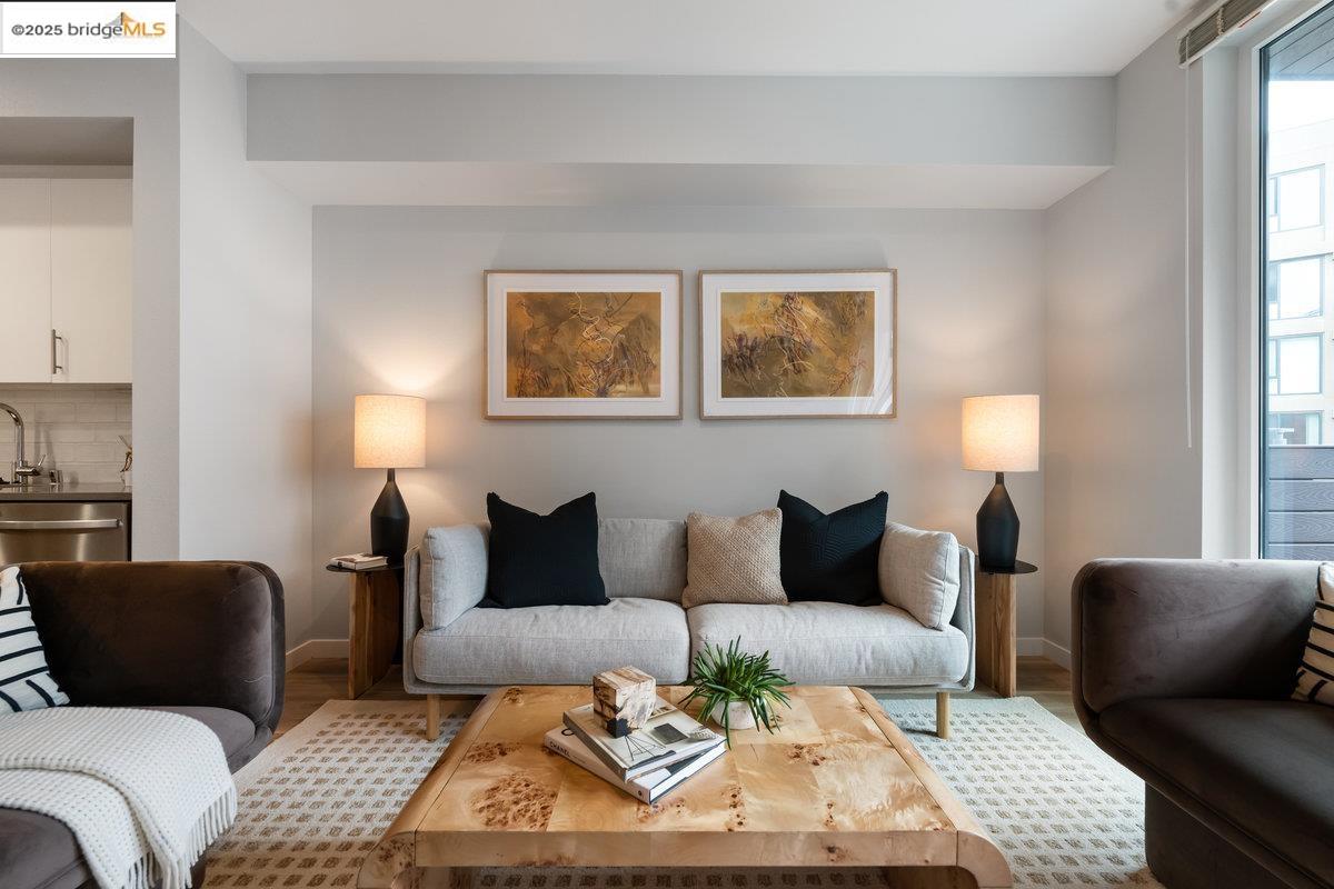 Detail Gallery Image 3 of 42 For 260 Brooklyn Basin Way #409,  Oakland,  CA 94606 - 1 Beds | 1 Baths