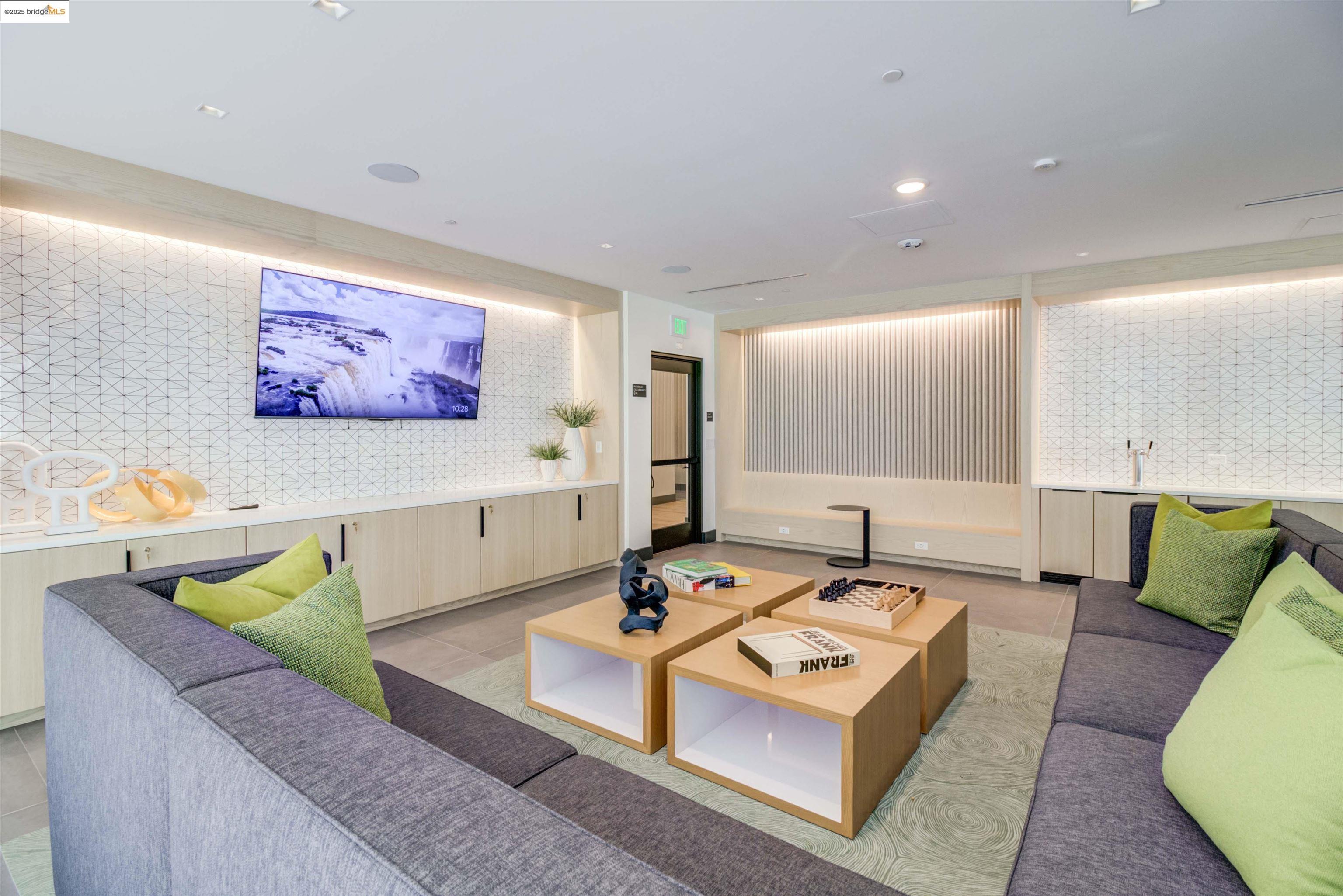 Detail Gallery Image 29 of 42 For 260 Brooklyn Basin Way #409,  Oakland,  CA 94606 - 1 Beds | 1 Baths
