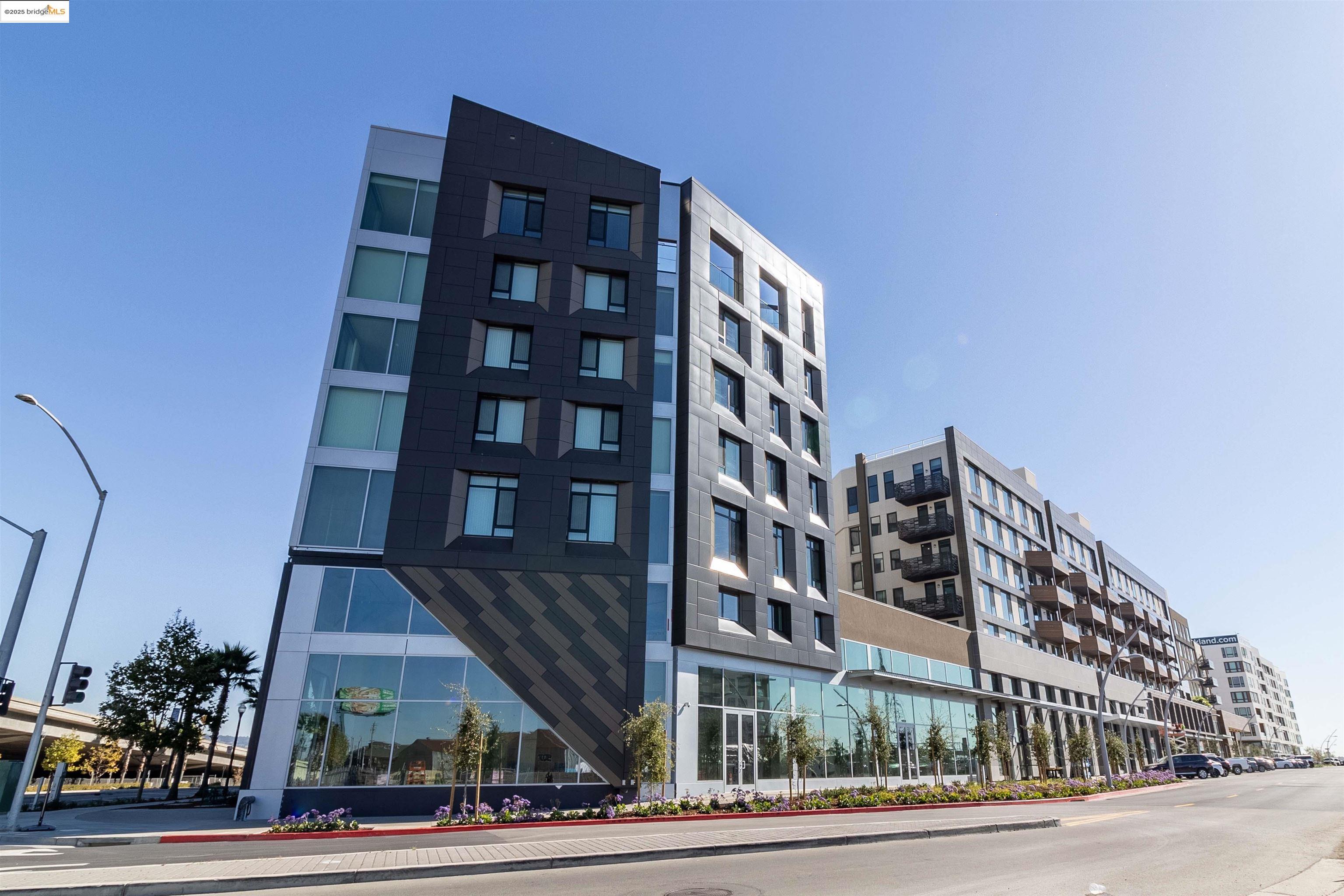 Detail Gallery Image 42 of 42 For 260 Brooklyn Basin Way #409,  Oakland,  CA 94606 - 1 Beds | 1 Baths
