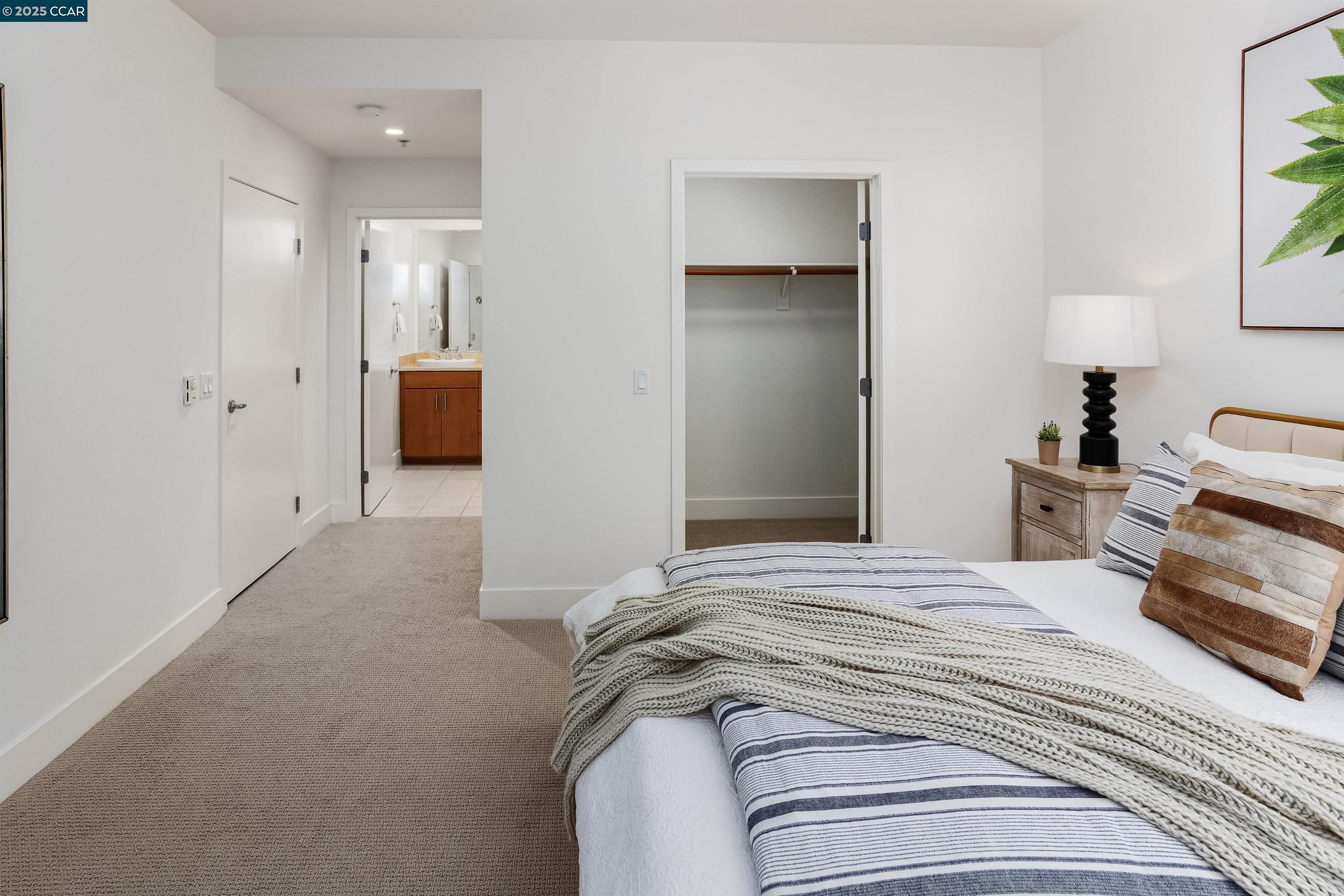Detail Gallery Image 16 of 26 For 438 W Grand Ave #528,  Oakland,  CA 94612 - 2 Beds | 2 Baths