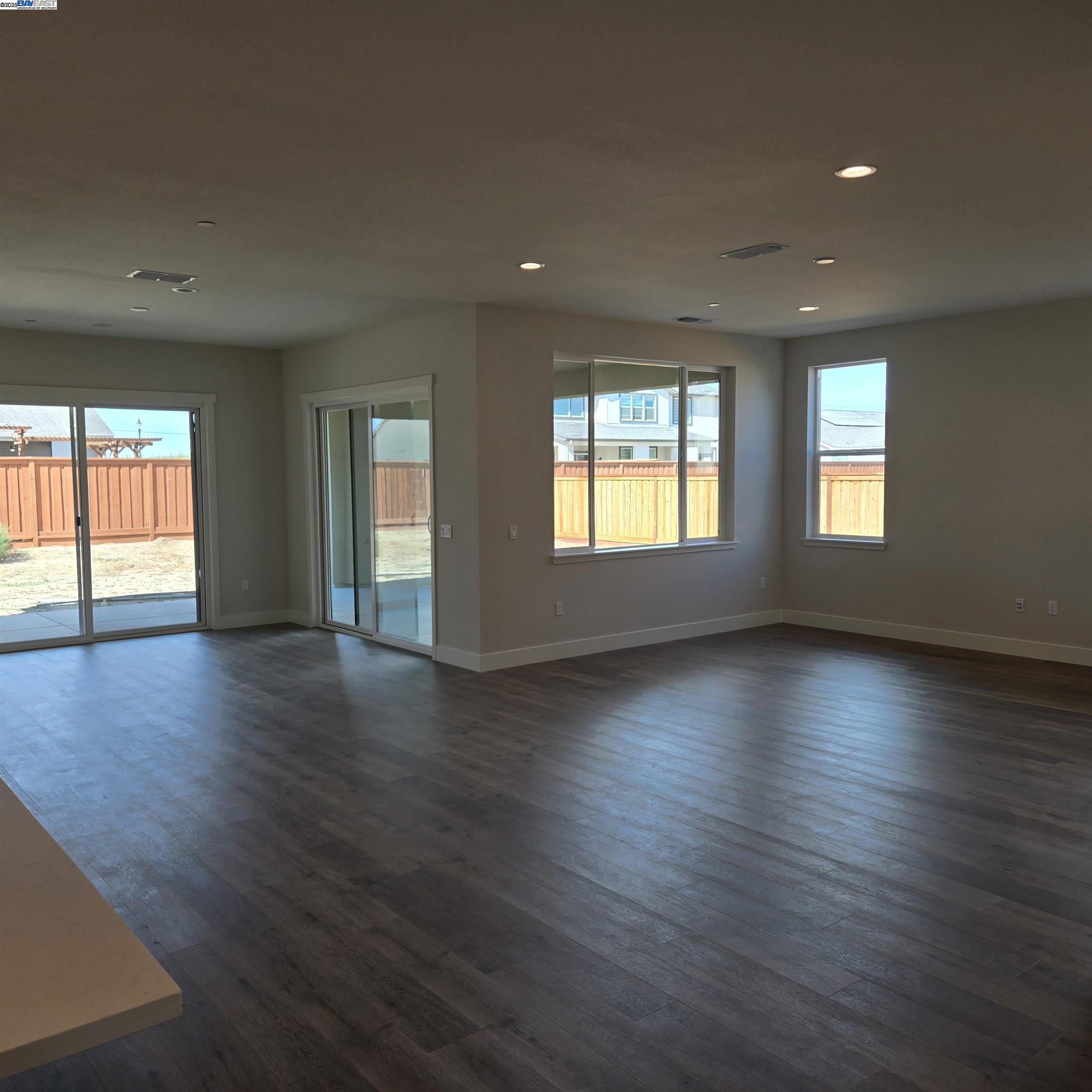 Detail Gallery Image 3 of 14 For 753 Conrad Street, Manteca,  CA 95336 - 2 Beds | 2/1 Baths