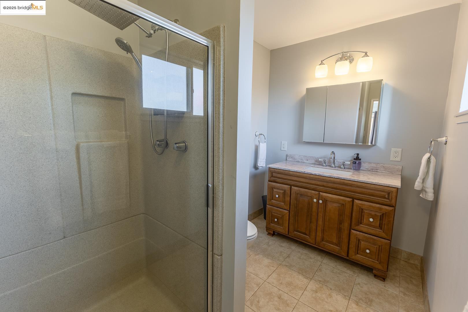 Detail Gallery Image 25 of 39 For 677 E. Oakside Drive, Sonora,  CA 95370-5832 - 4 Beds | 3 Baths