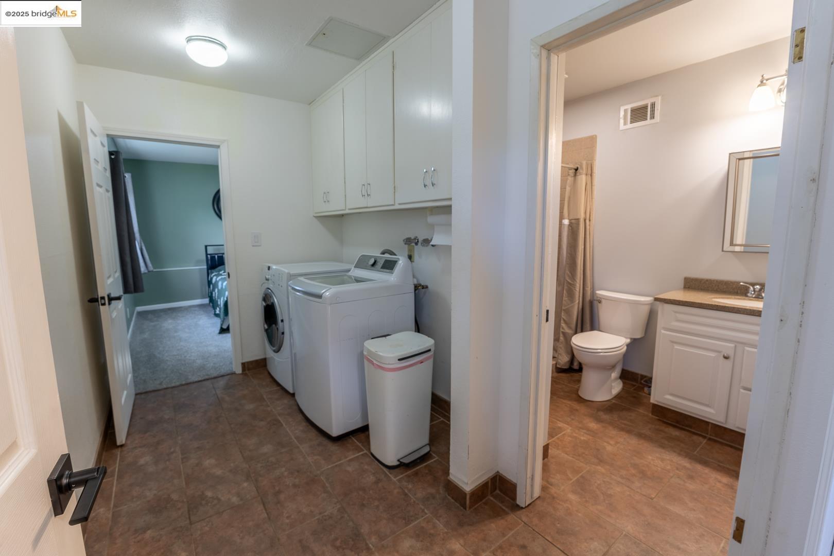 Detail Gallery Image 29 of 39 For 677 E. Oakside Drive, Sonora,  CA 95370-5832 - 4 Beds | 3 Baths
