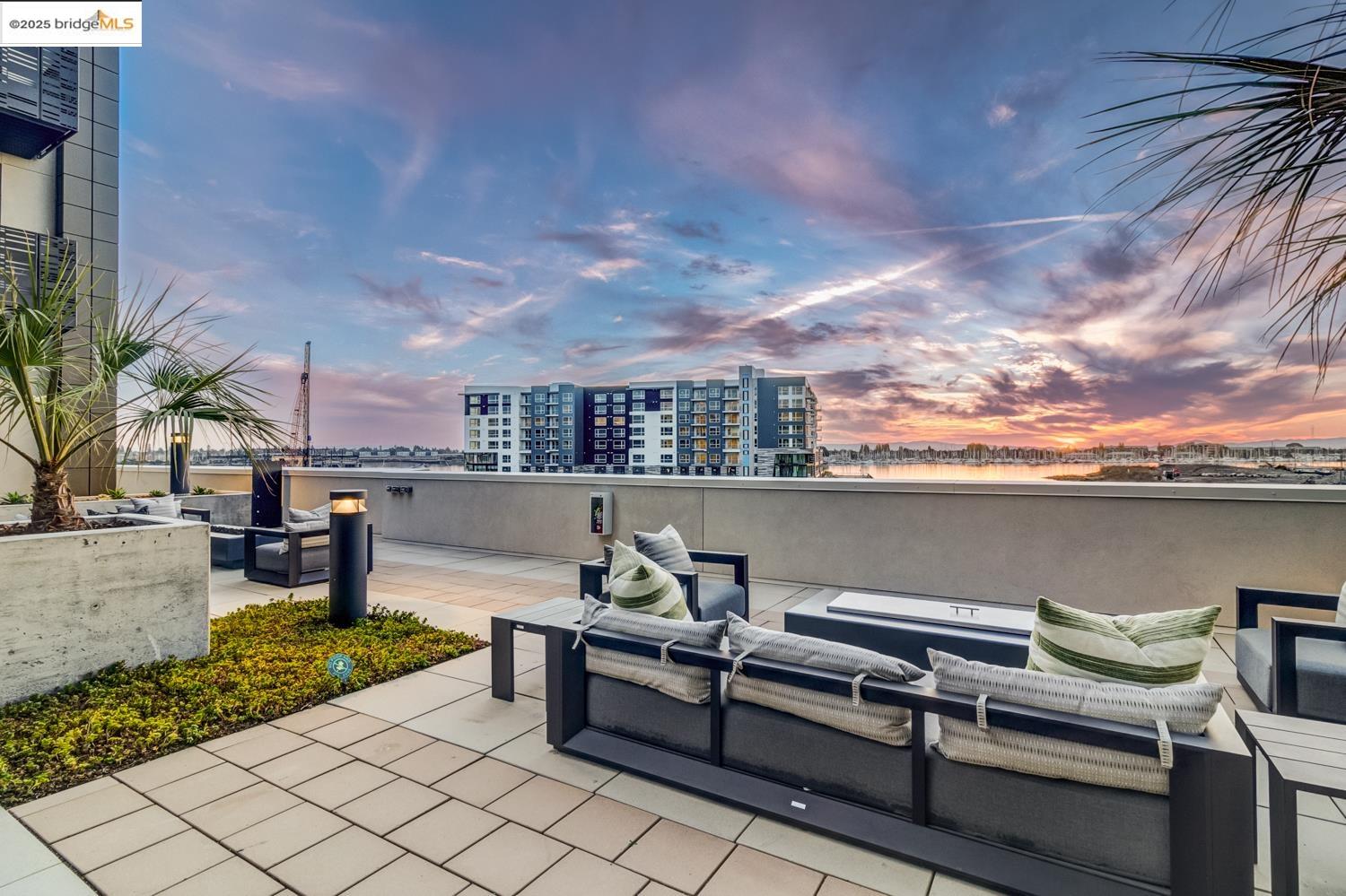 Detail Gallery Image 22 of 38 For 260 Brooklyn Basin Way #415,  Oakland,  CA 94606 - 0 Beds | 1 Baths