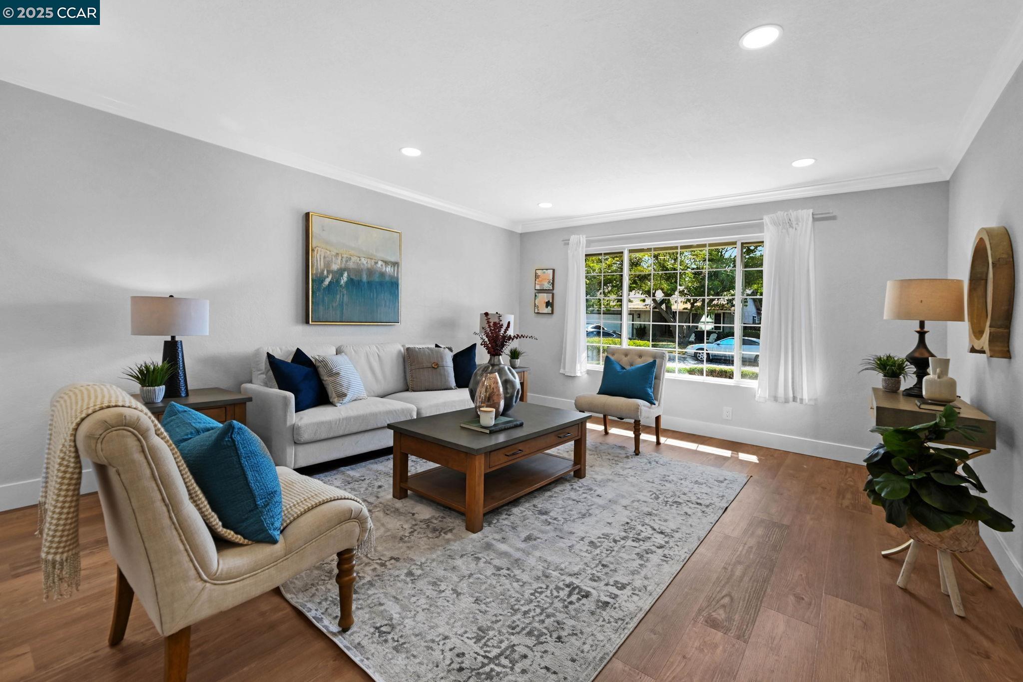 Detail Gallery Image 4 of 32 For 2915 E Watson Ct, Concord,  CA 94518 - 4 Beds | 2 Baths