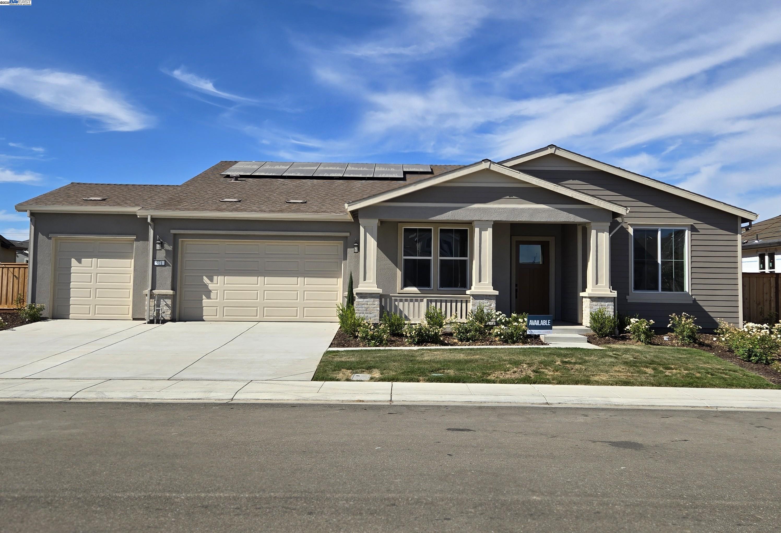 Detail Gallery Image 1 of 12 For 771 Conrad Street, Manteca,  CA 95336 - 2 Beds | 3 Baths