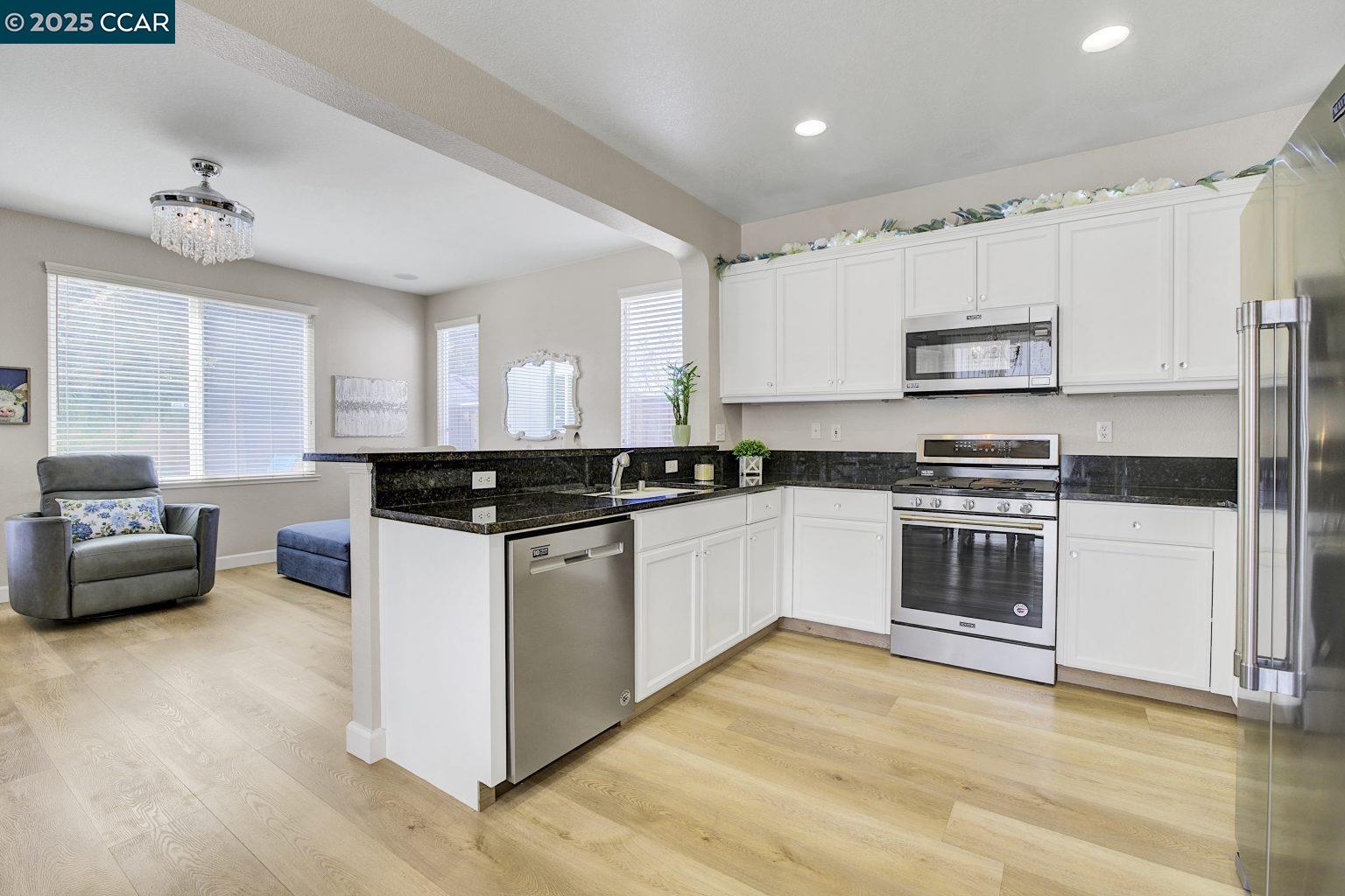 Detail Gallery Image 14 of 40 For 1773 Image Dr, Manteca,  CA 95337 - 3 Beds | 2/1 Baths