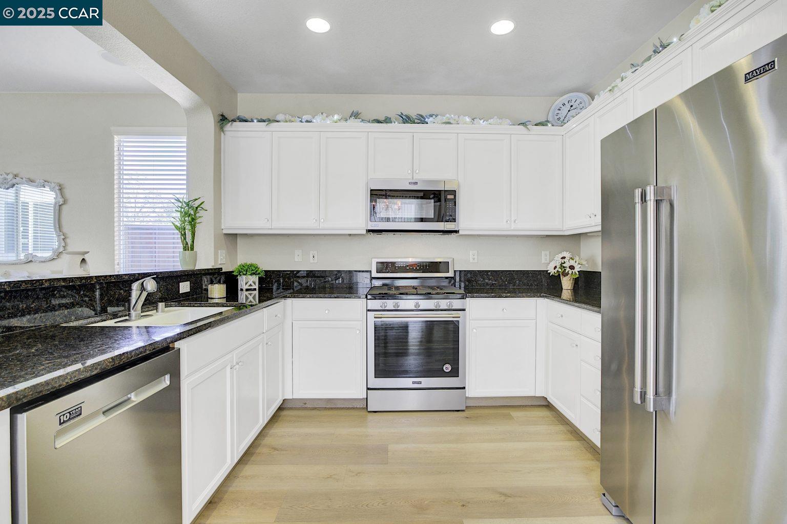 Detail Gallery Image 15 of 40 For 1773 Image Dr, Manteca,  CA 95337 - 3 Beds | 2/1 Baths