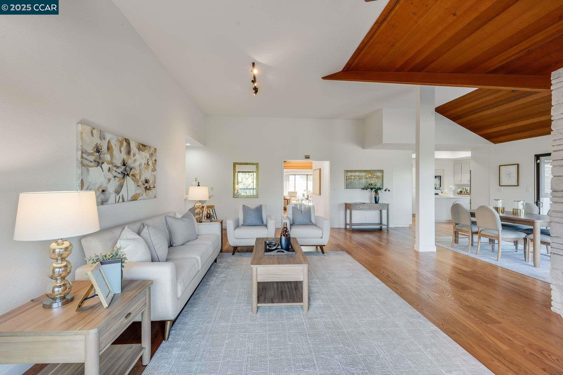 Detail Gallery Image 11 of 34 For 36 Candlewood Place, Walnut Creek,  CA 94595 - 5 Beds | 3/1 Baths