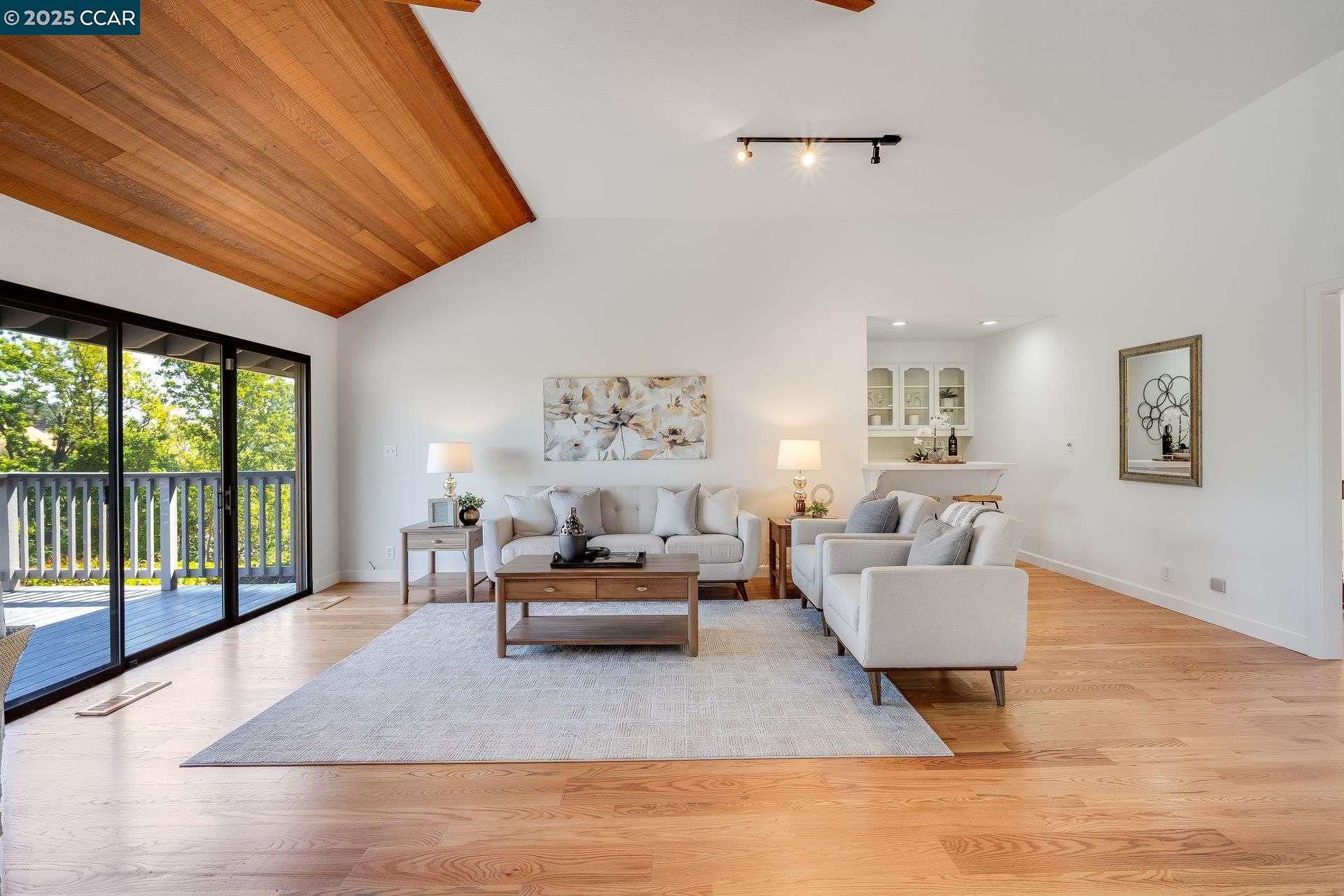 Detail Gallery Image 14 of 43 For 36 Candlewood Place, Walnut Creek,  CA 94595 - 5 Beds | 3/1 Baths