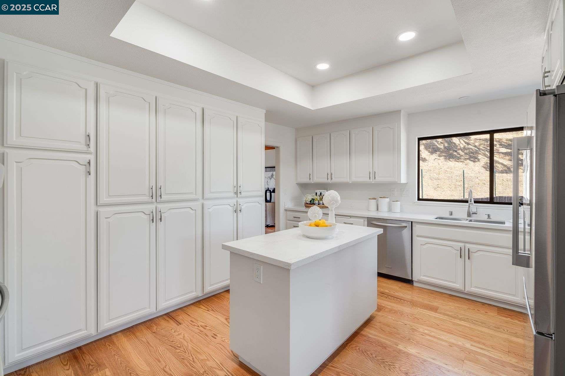 Detail Gallery Image 8 of 43 For 36 Candlewood Place, Walnut Creek,  CA 94595 - 5 Beds | 3/1 Baths