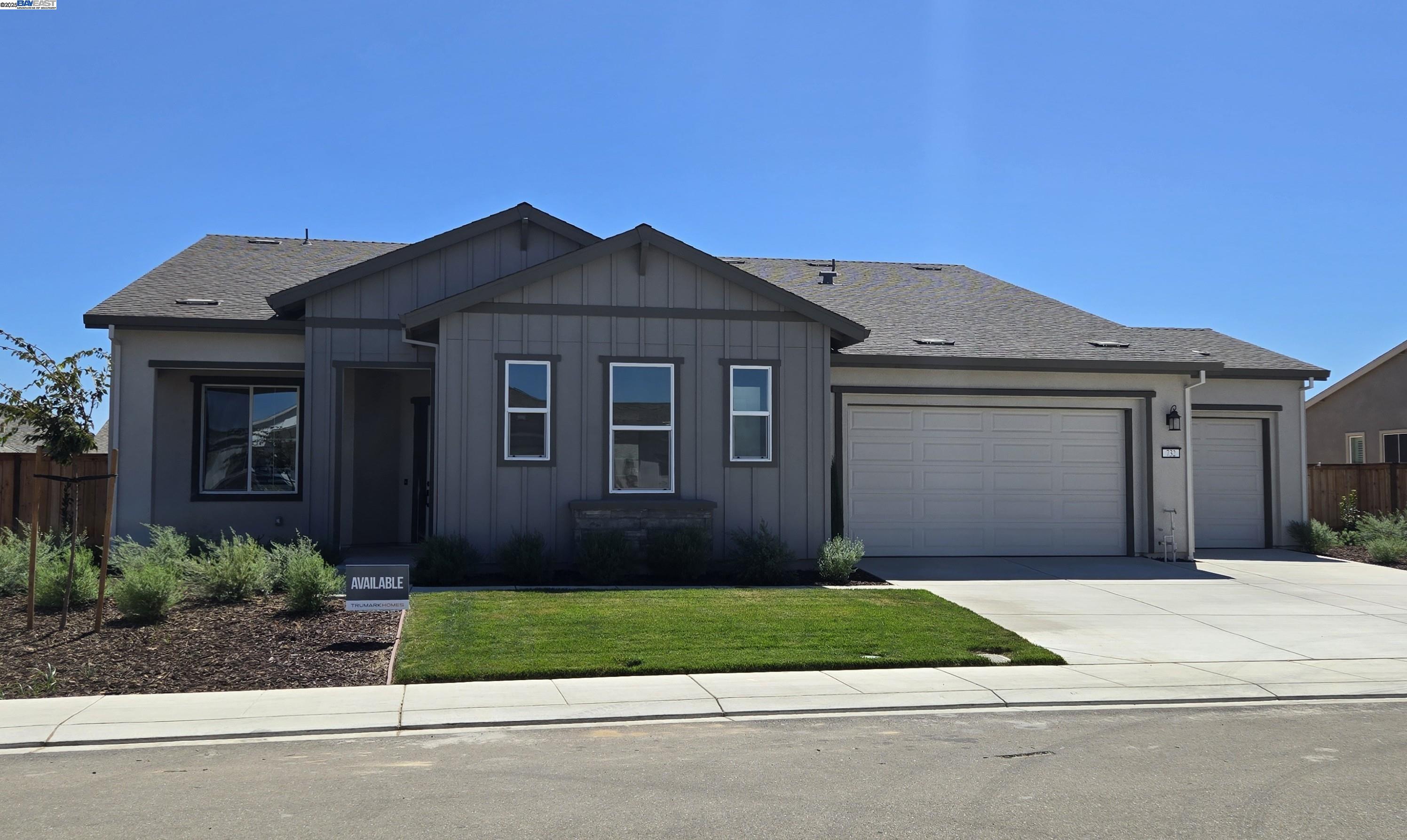 Detail Gallery Image 1 of 13 For 732 Conrad Court, Manteca,  CA 95336 - 2 Beds | 2/1 Baths