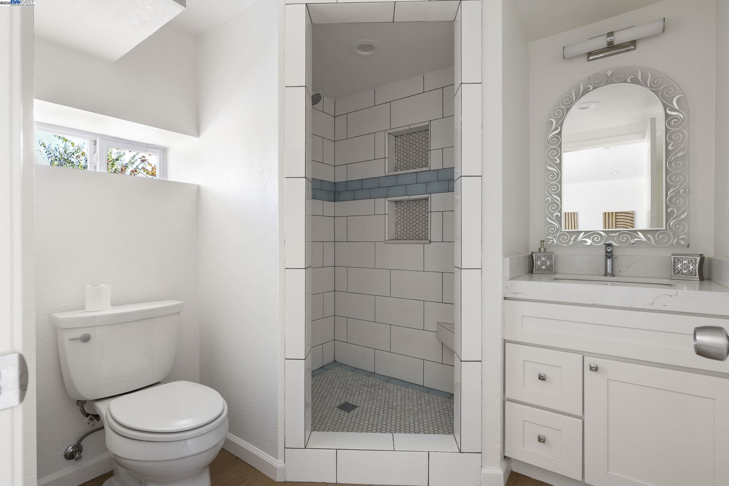 Detail Gallery Image 18 of 30 For 8802 Seneca St, Oakland,  CA 94605 - 2 Beds | 2 Baths